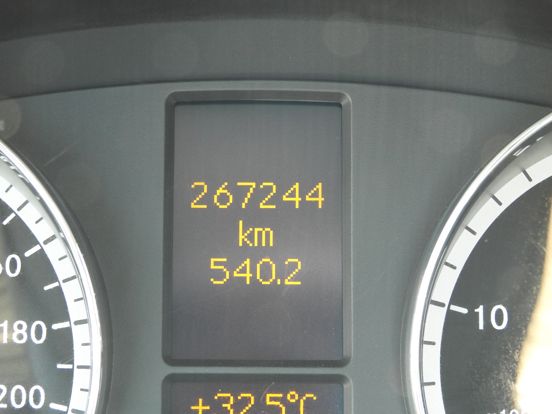 MERCEDES-BENZ Viano 3.0 CDI Trend Automat-image-23