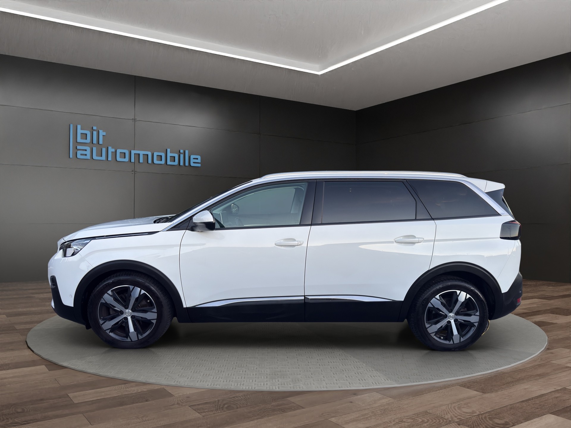 PEUGEOT 5008 1.6 BlueHDi Business Line 7Plätzer-image-2