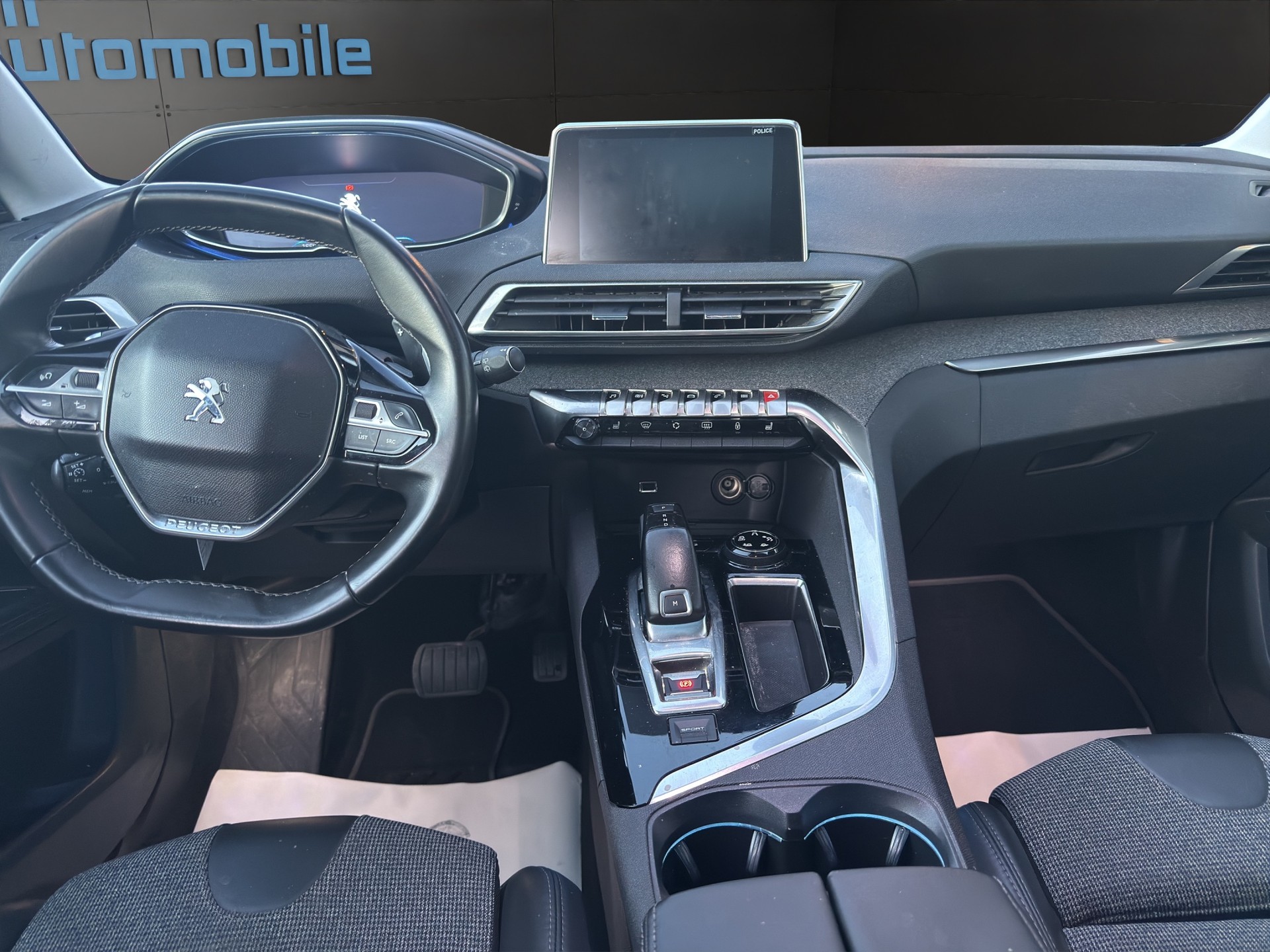 PEUGEOT 5008 1.6 BlueHDi Business Line 7Plätzer-image-11