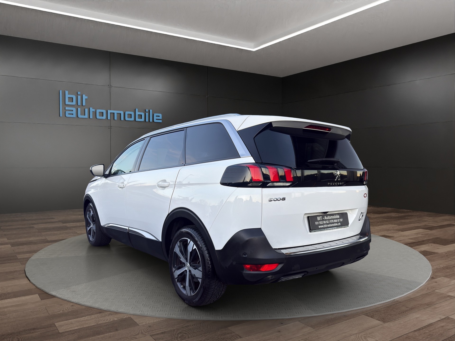 PEUGEOT 5008 1.6 BlueHDi Business Line 7Plätzer-image-4