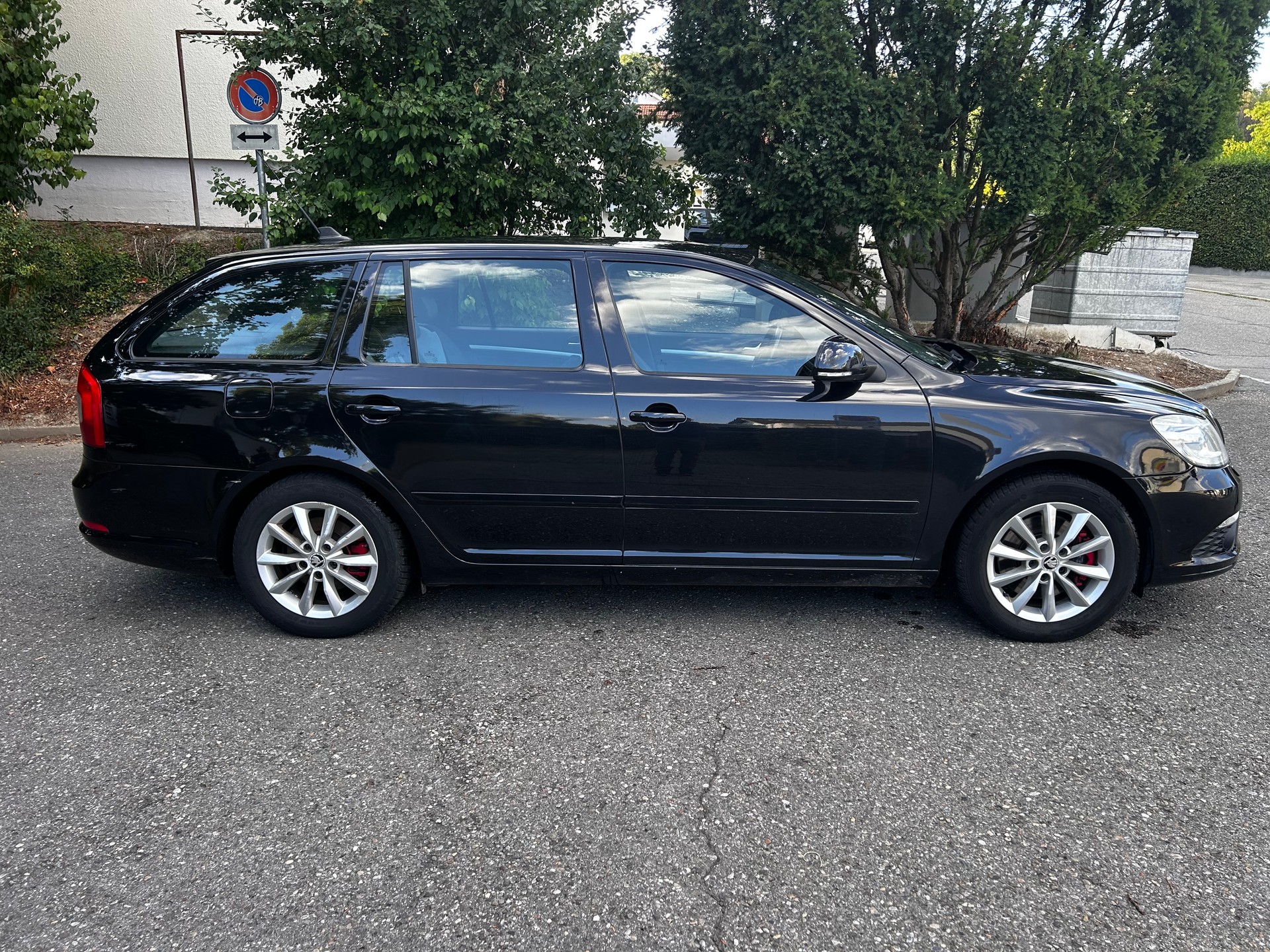 SKODA Octavia Combi 2.0 TDI RS-image-2