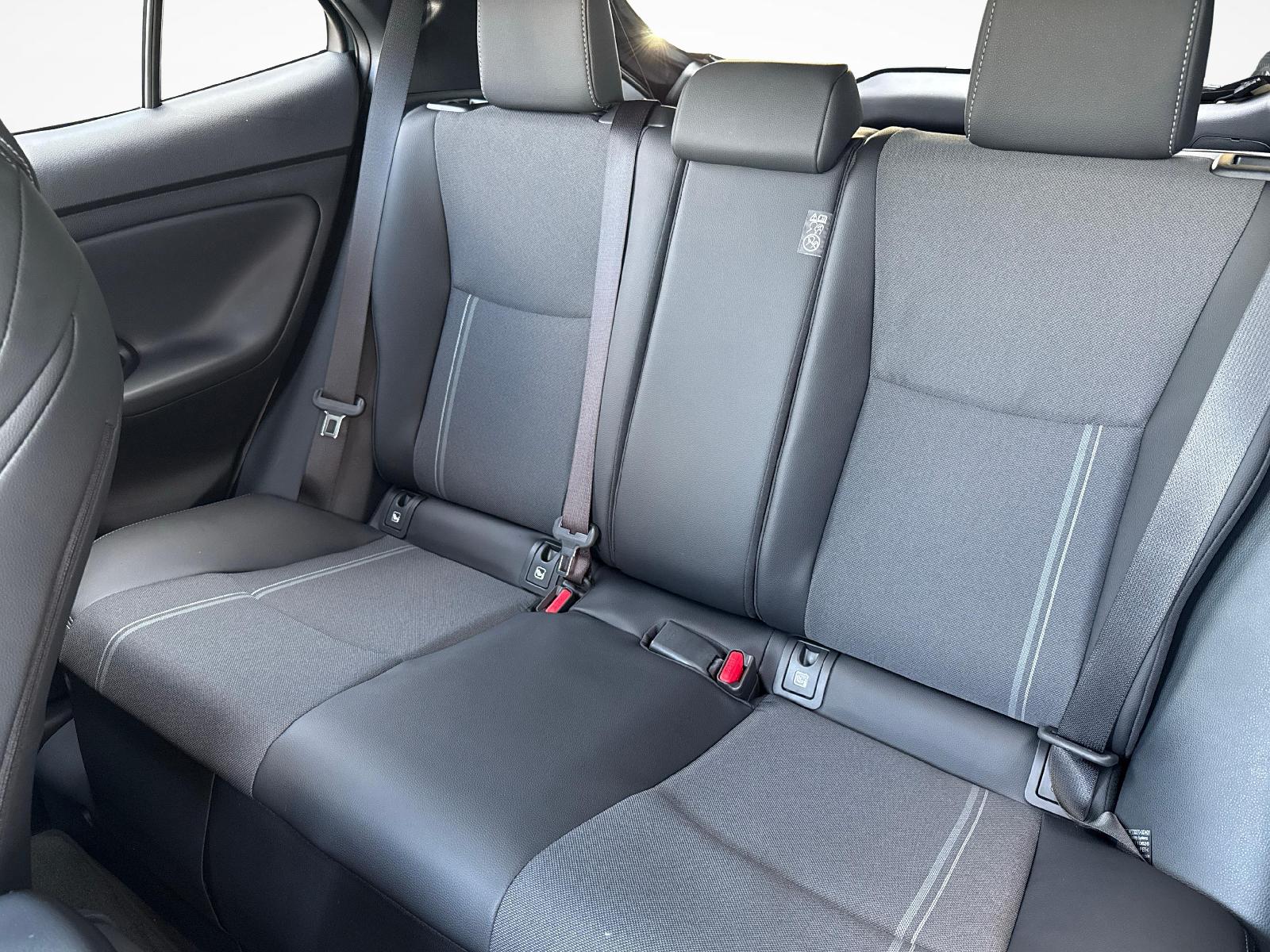 TOYOTA Yaris Cross 1.5 VVT-i HSD Premium AWD-i-image-10
