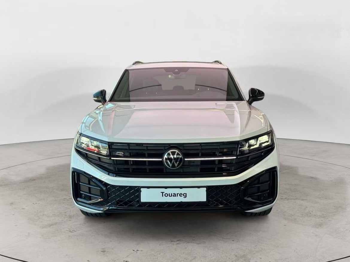VW Touareg 3.0 TDI R-Line Tiptronic-image-1