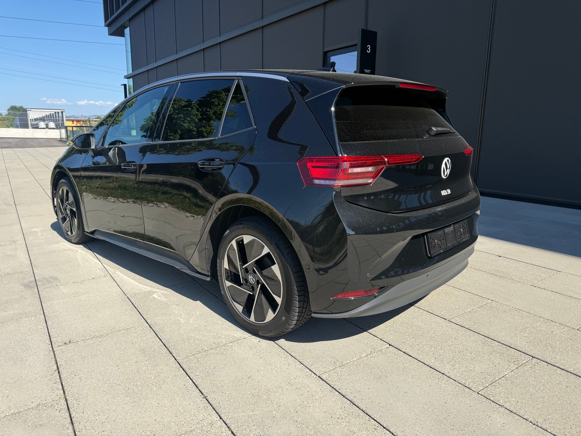 VW ID.3 Pro 59 kWh Pro United-image-2