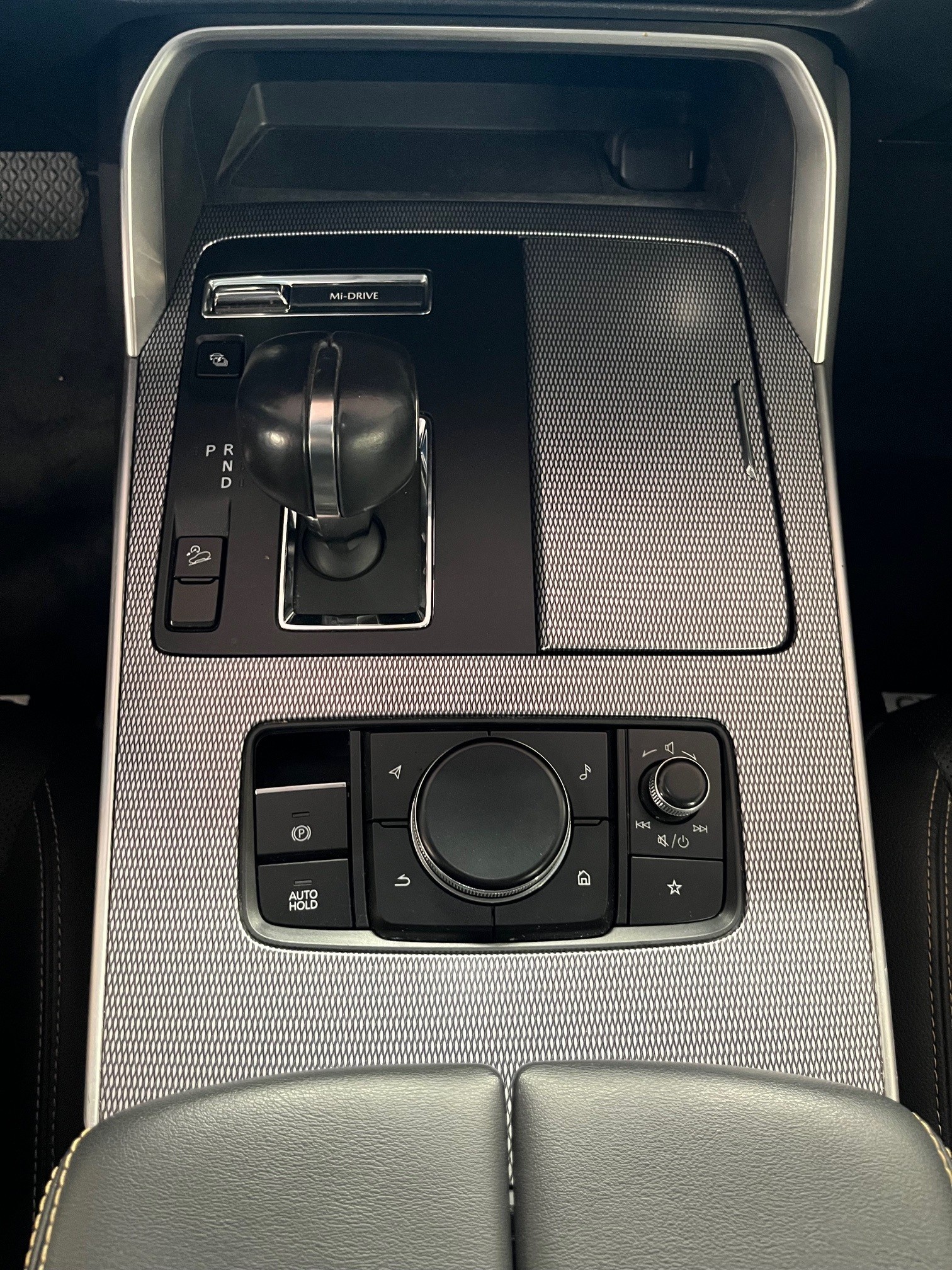 MAZDA CX-60 e-Skyactiv PHEV 327 AWD Homura-image-9