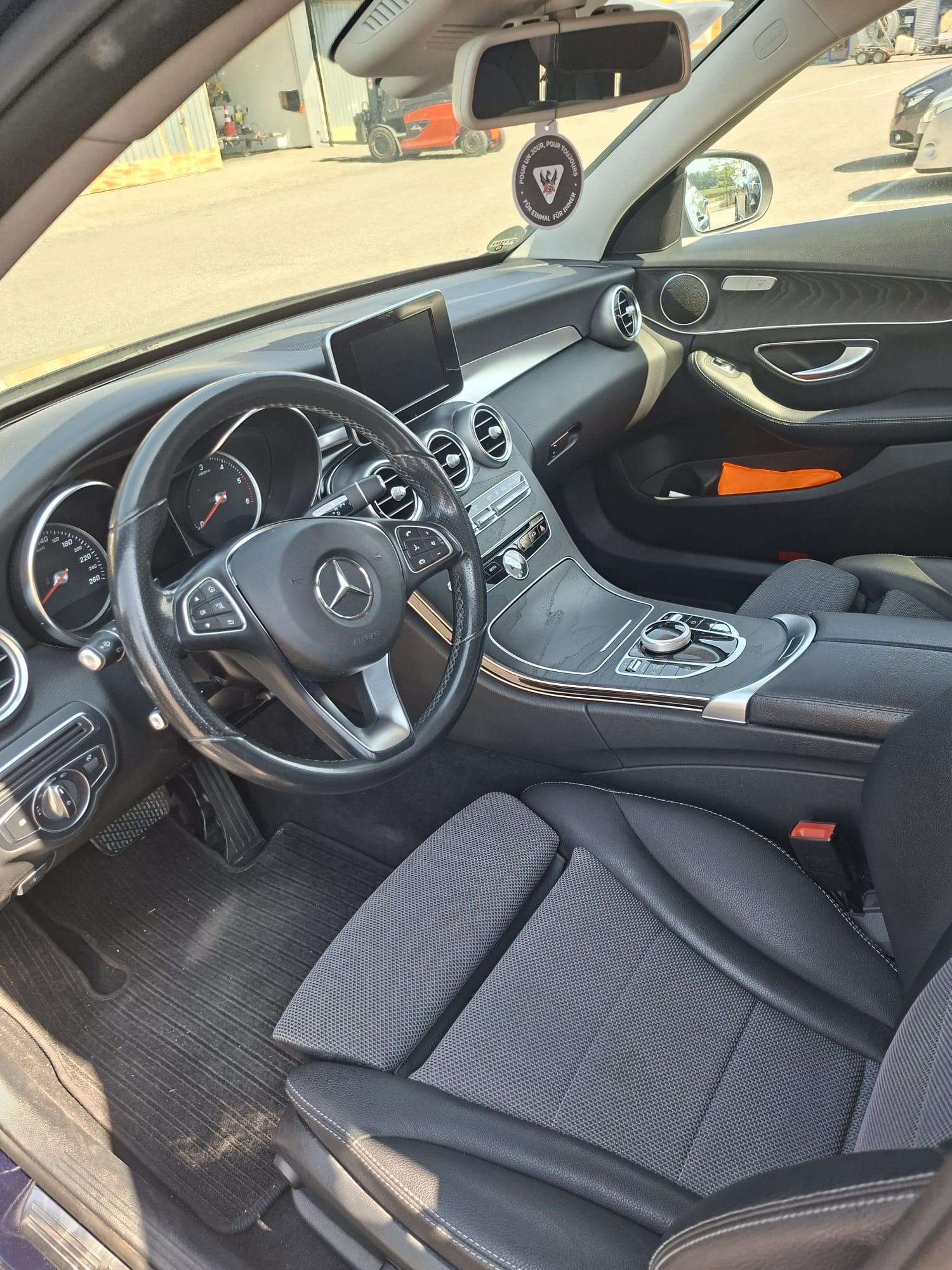 MERCEDES-BENZ C 250-image-3