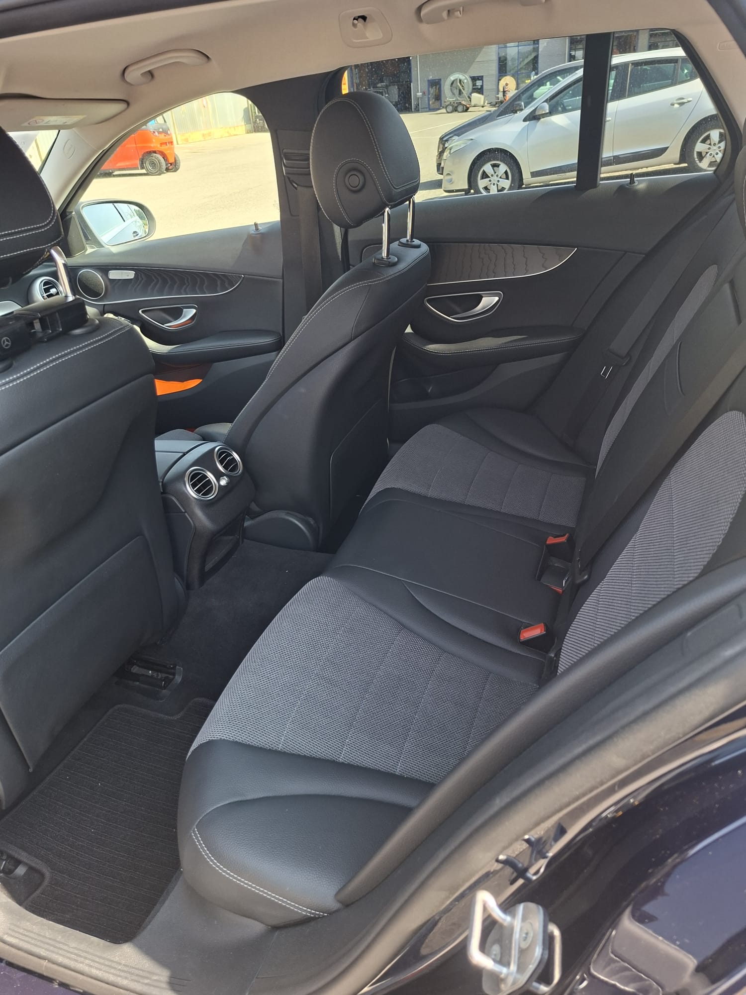MERCEDES-BENZ C 250-image-5