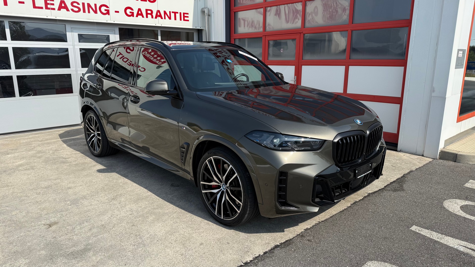 BMW X5 xDrive 50e M Sport Pro Steptronic-image-2