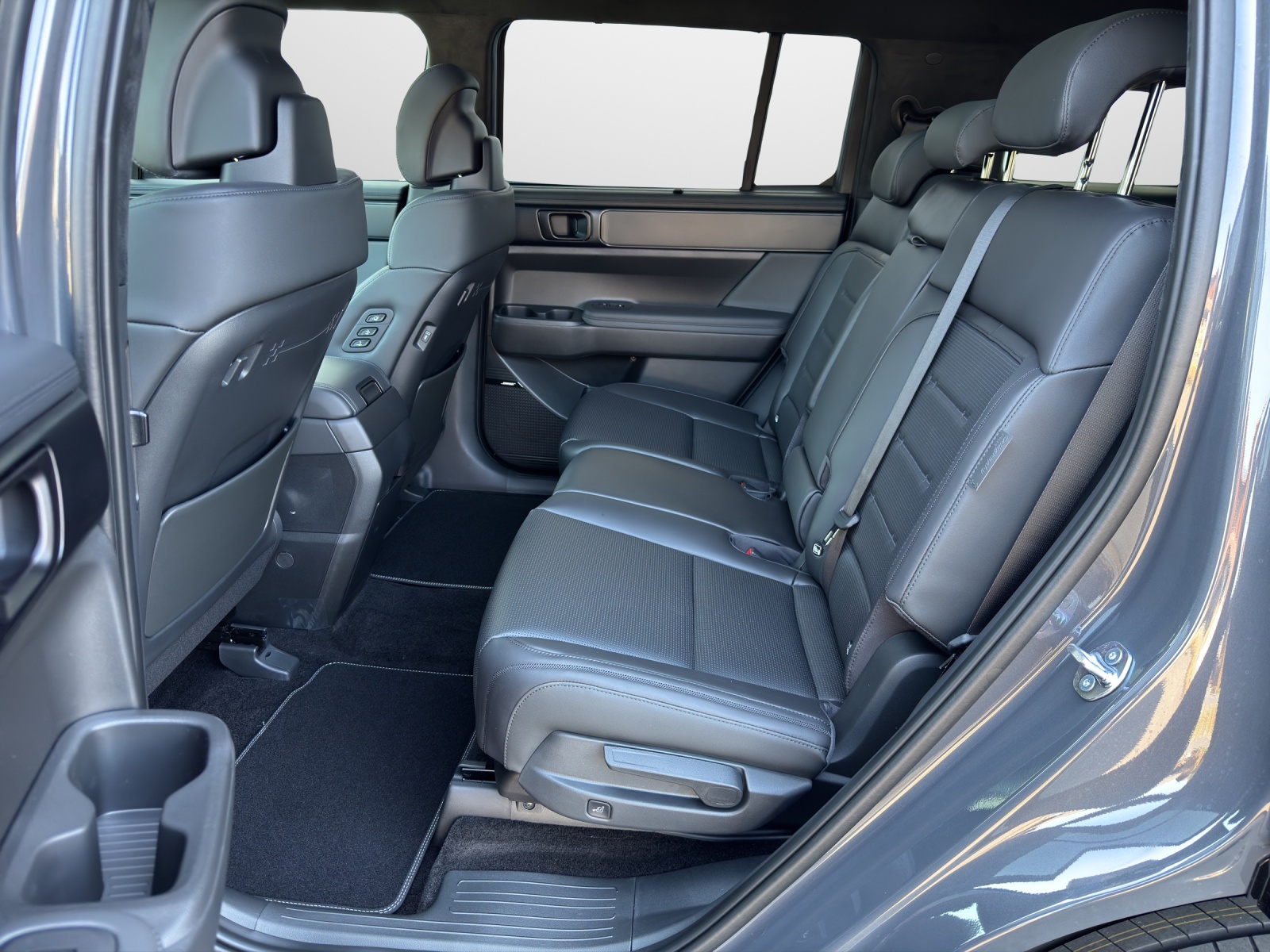 HYUNDAI Santa Fe 1.6 T-GDi HEV Calligraphy Swiss Edition-image-7