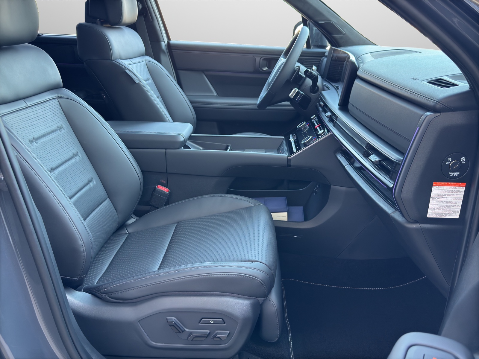 HYUNDAI Santa Fe 1.6 T-GDi HEV Calligraphy Swiss Edition-image-6