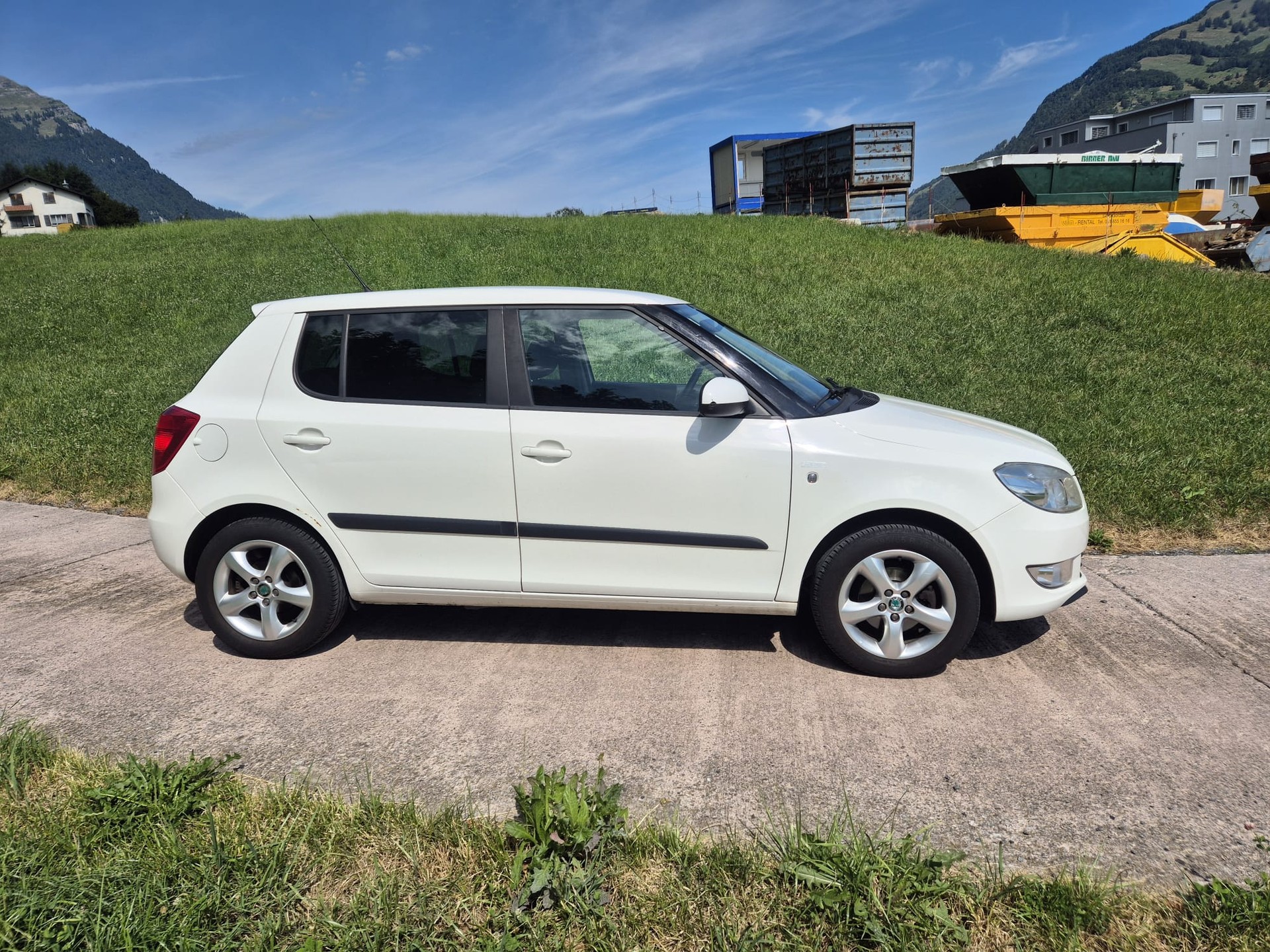 SKODA Fabia 1.2 TSI Family-image-4