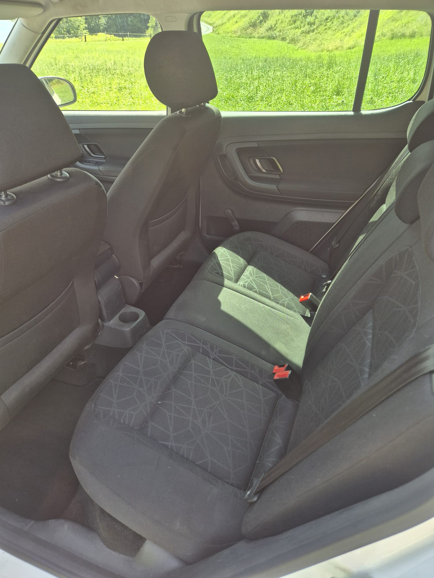 SKODA Fabia 1.2 TSI Family-image-9