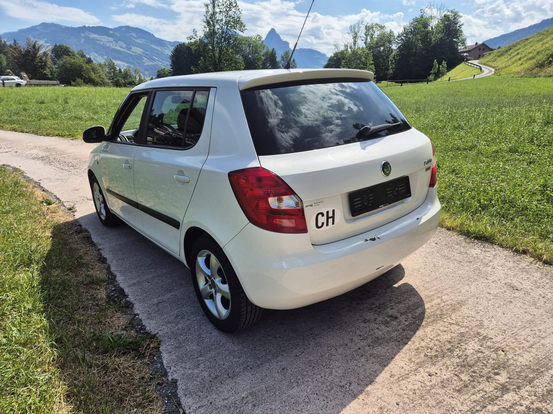 SKODA Fabia 1.2 TSI Family-image-2
