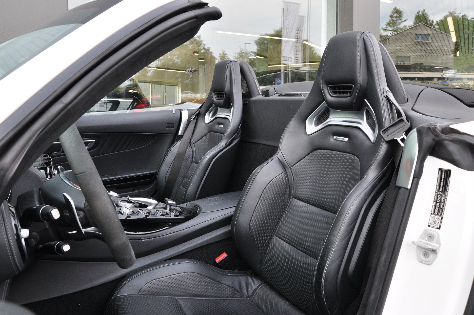 MERCEDES-BENZ AMG GT C Roadster Speedshift DCT-image-15