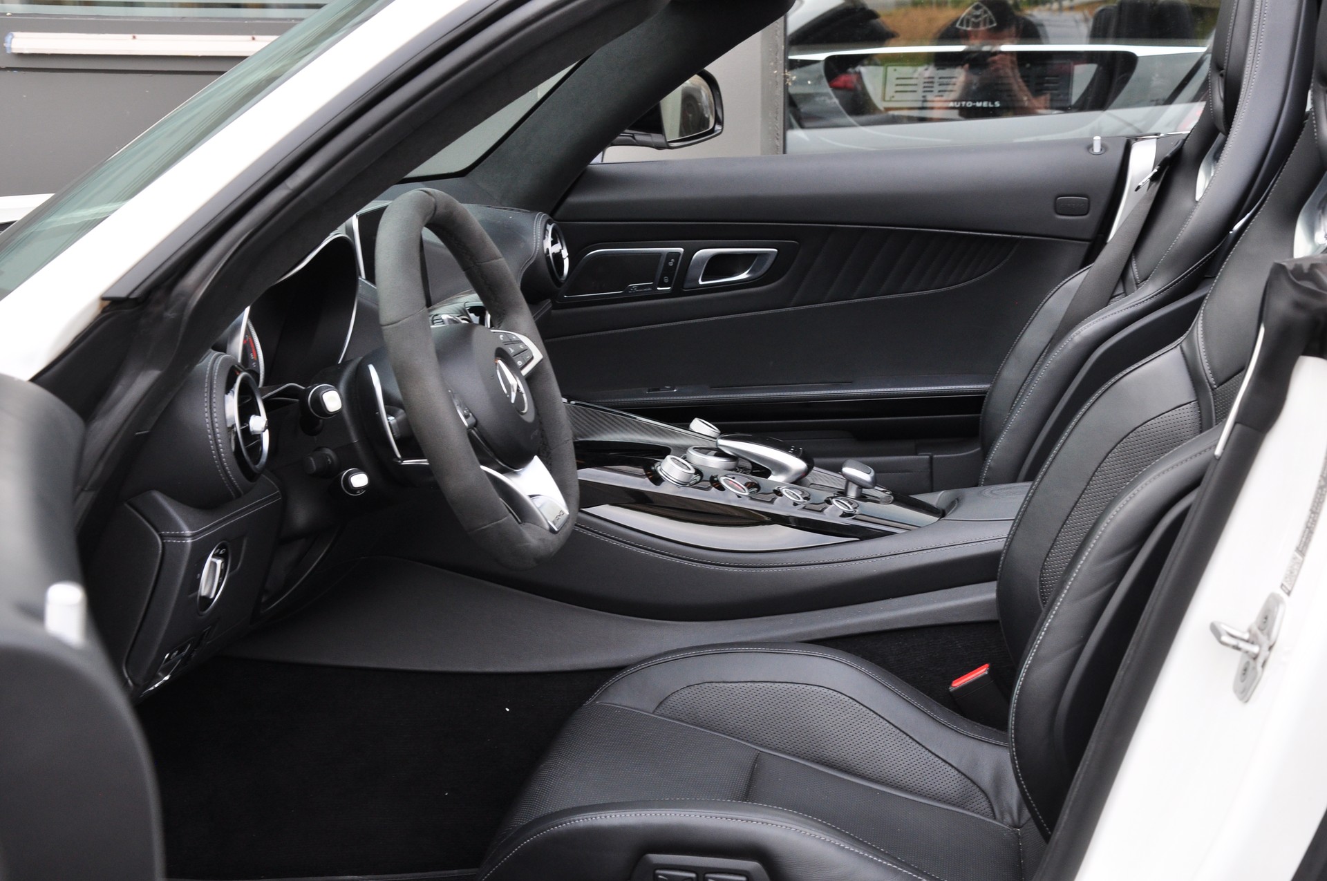 MERCEDES-BENZ AMG GT C Roadster Speedshift DCT-image-16
