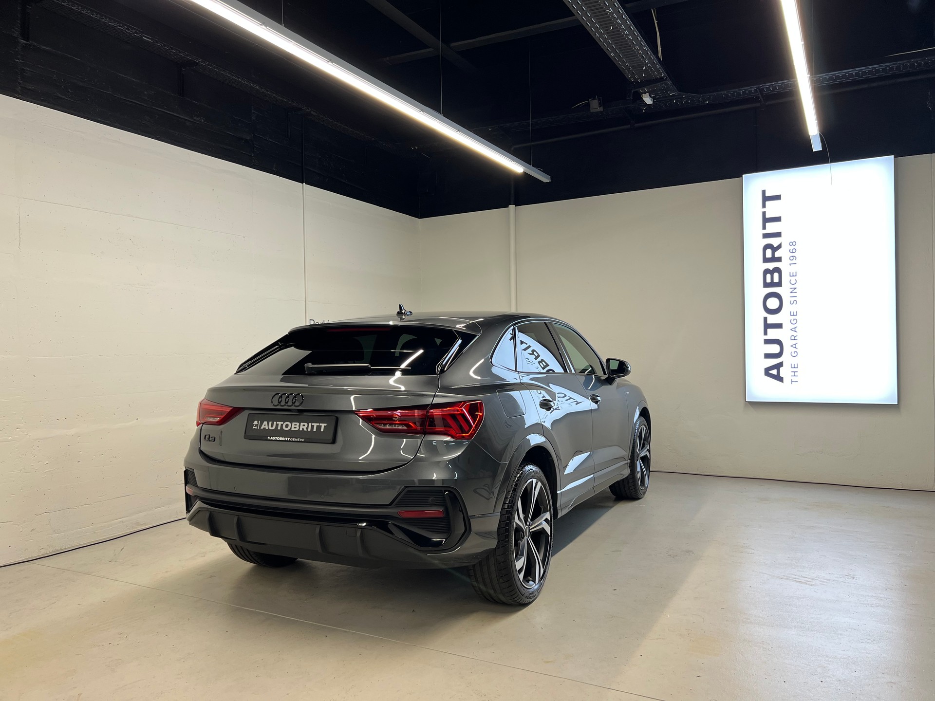 AUDI Q3 Sportback 1.5 35 TFSI S line S-Tronic-showroom-element-1