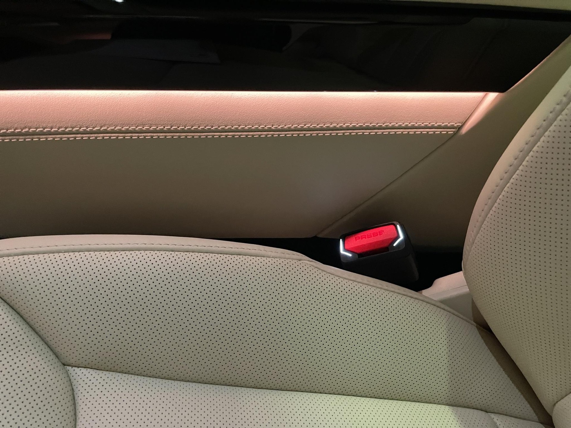 LAND ROVER Range Rover 3.0 D I6 350 Autobiography-image-13