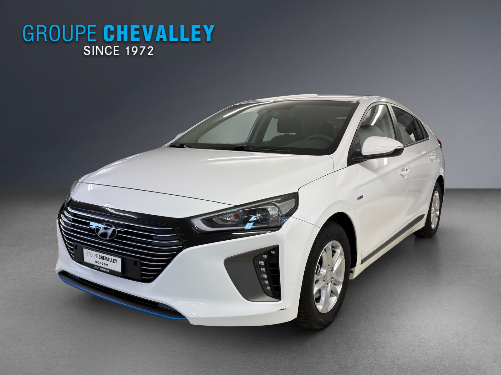 HYUNDAI Ioniq 1.6 HEV Launch-showroom-element-1