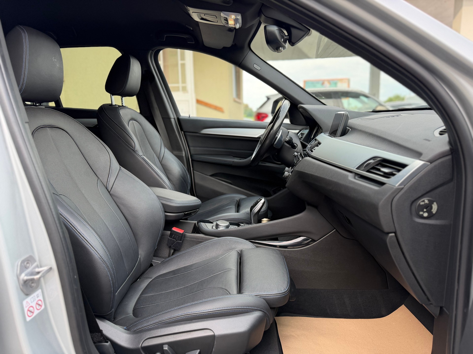BMW X1 xDrive 20d M Sport Steptronic-image-12