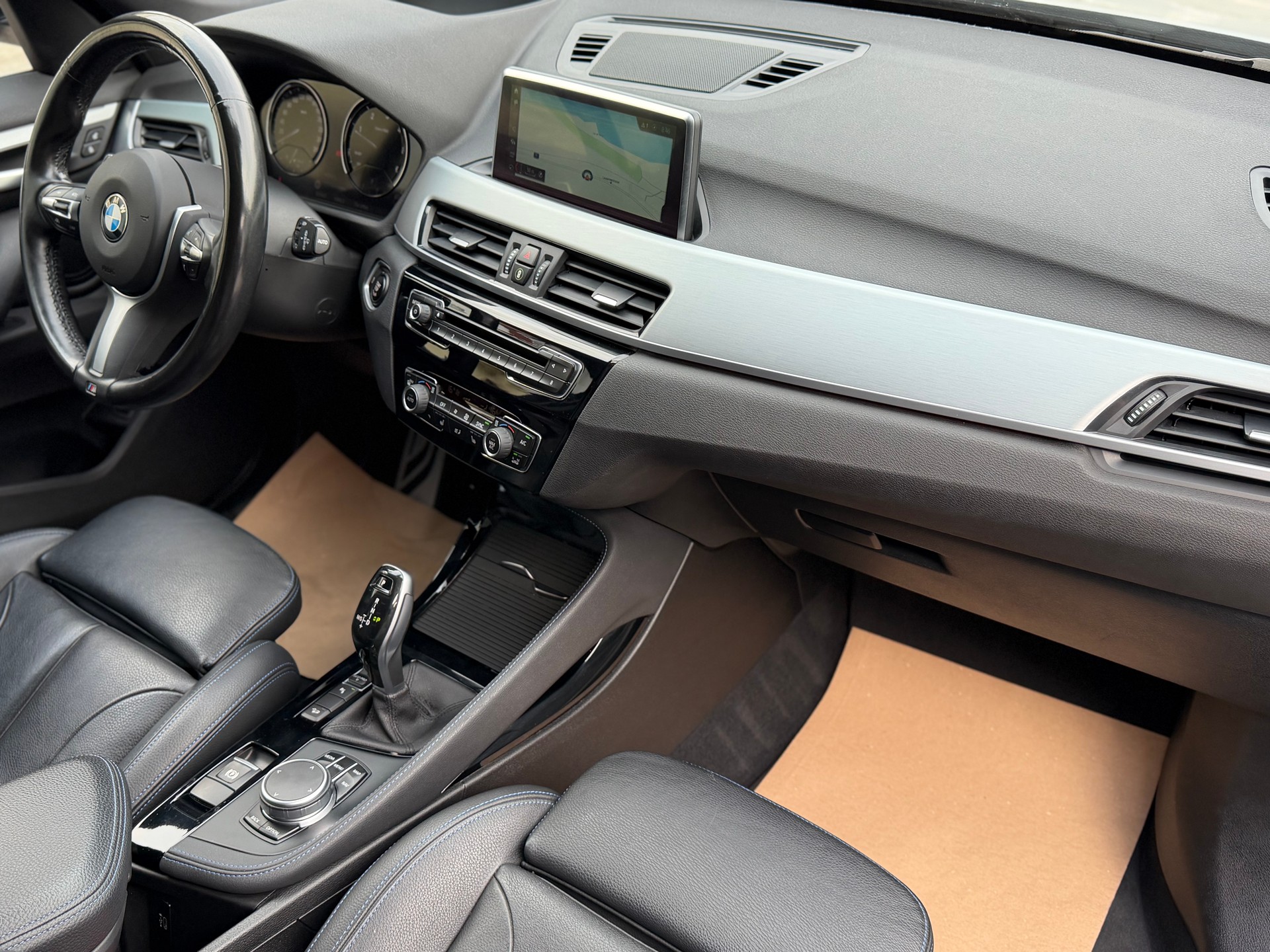 BMW X1 xDrive 20d M Sport Steptronic-image-13