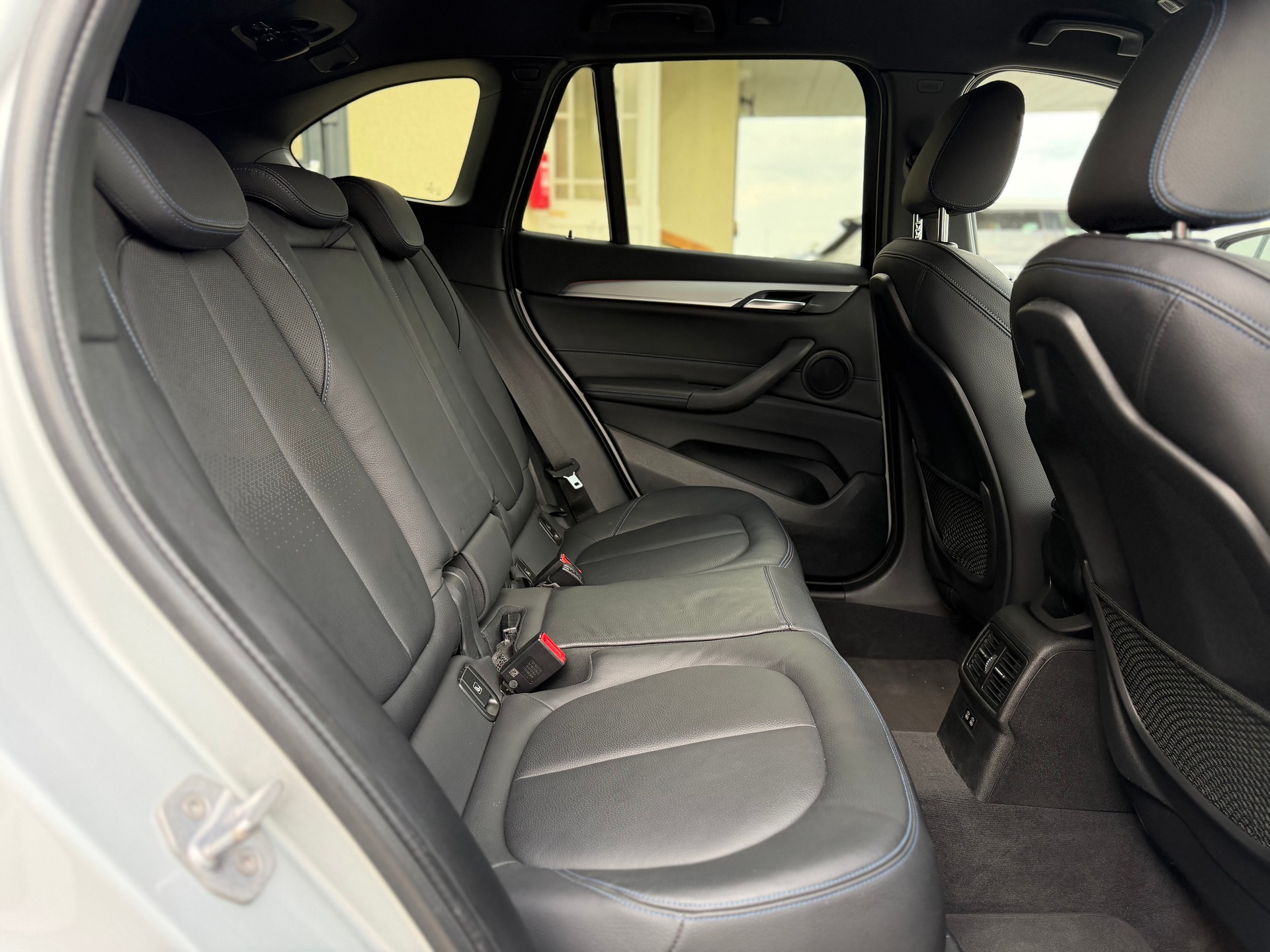 BMW X1 xDrive 20d M Sport Steptronic-image-11