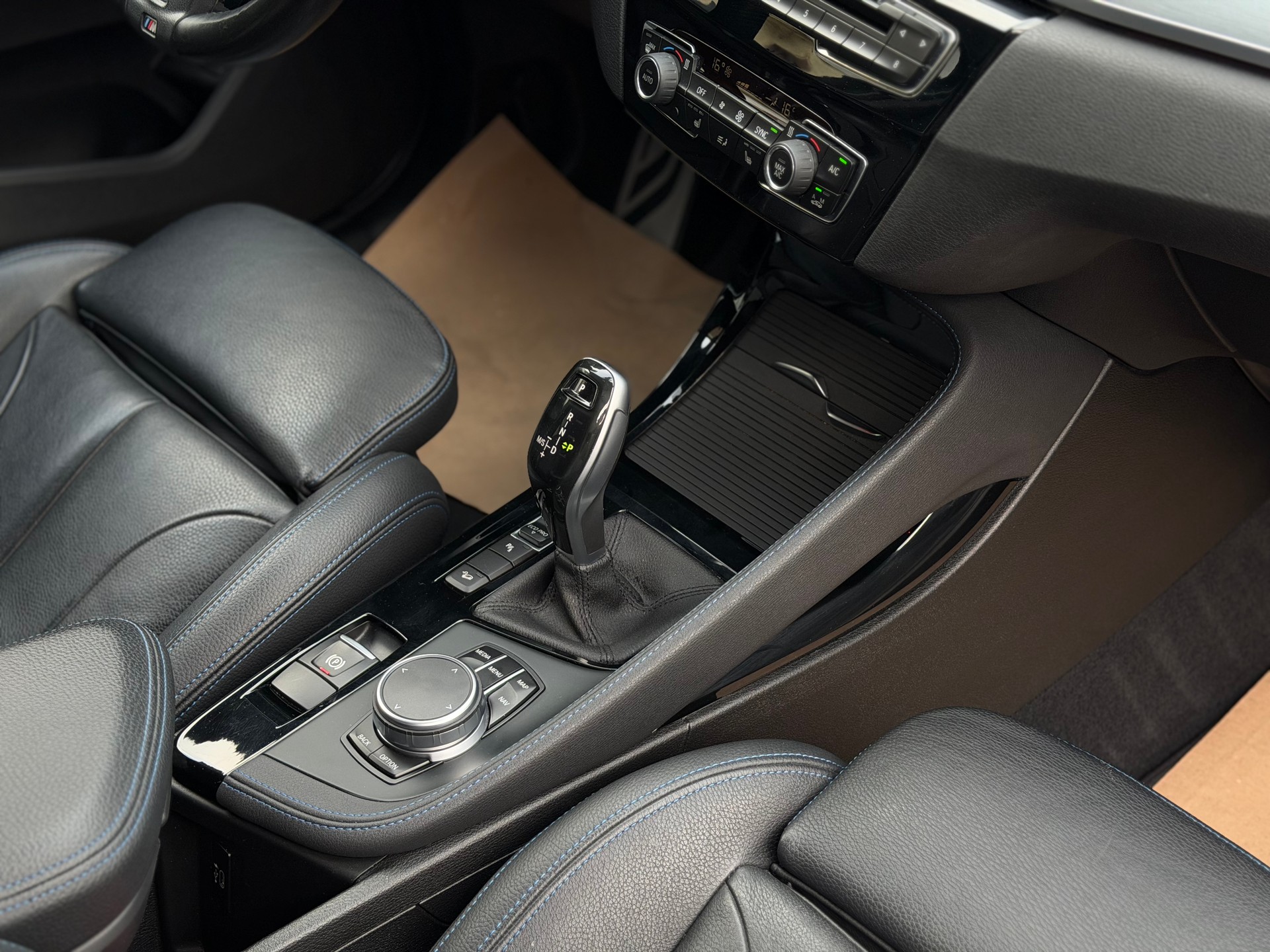 BMW X1 xDrive 20d M Sport Steptronic-image-15