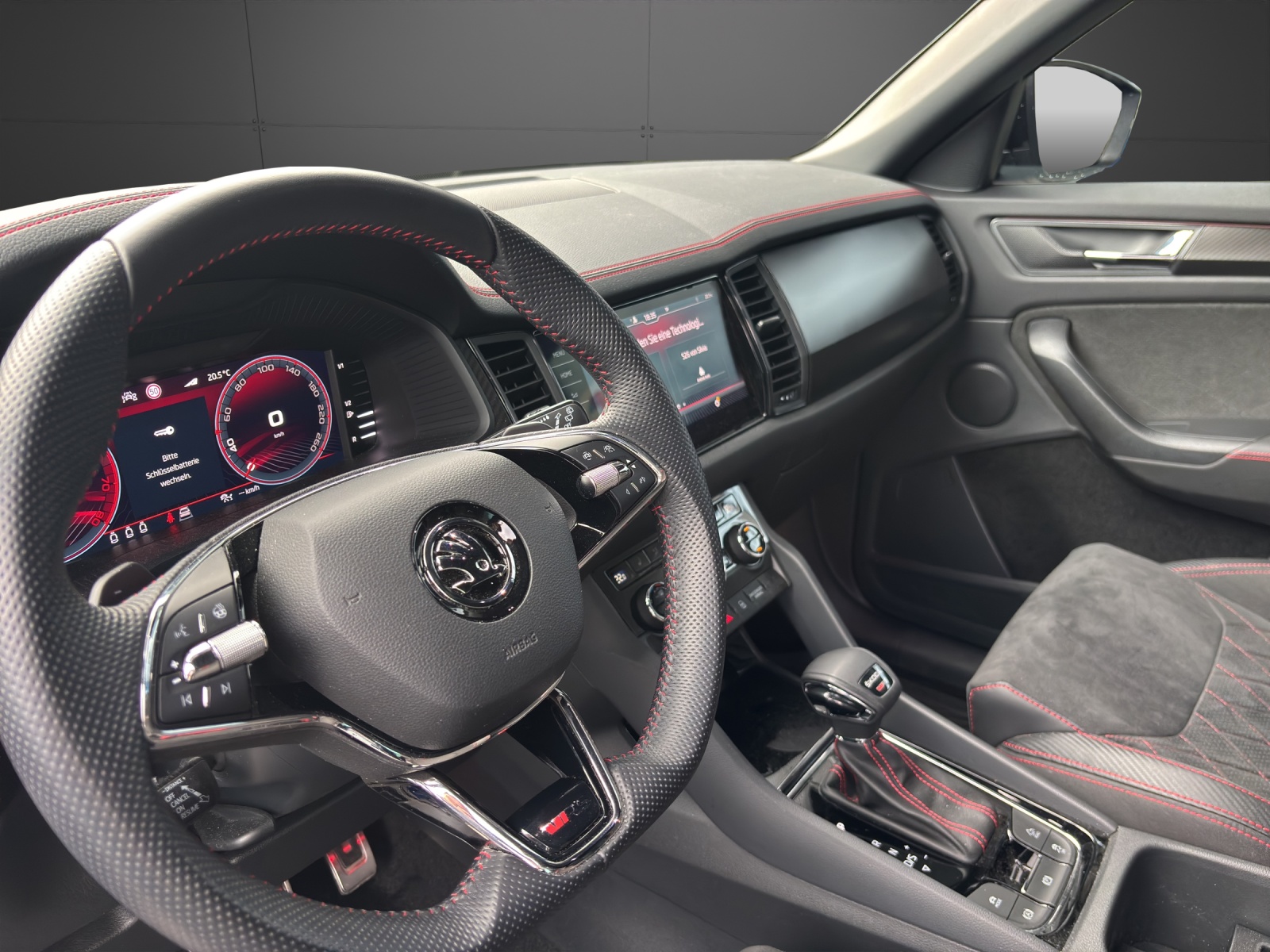 SKODA Kodiaq 2.0 TSI 4x4 RS-image-3