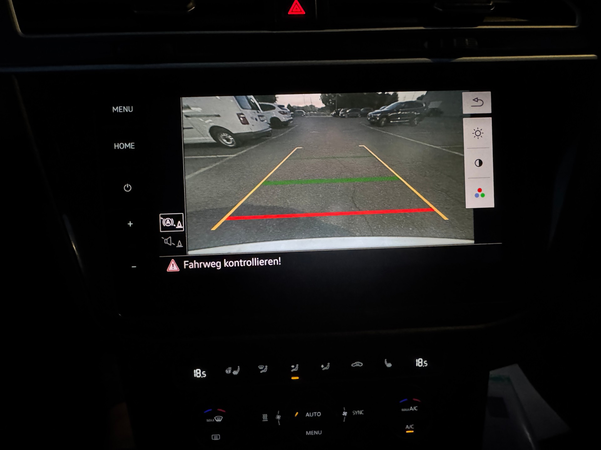 VW Tiguan 2.0 TDI 190-PS SCR Highline 4Motion DSG-image-23