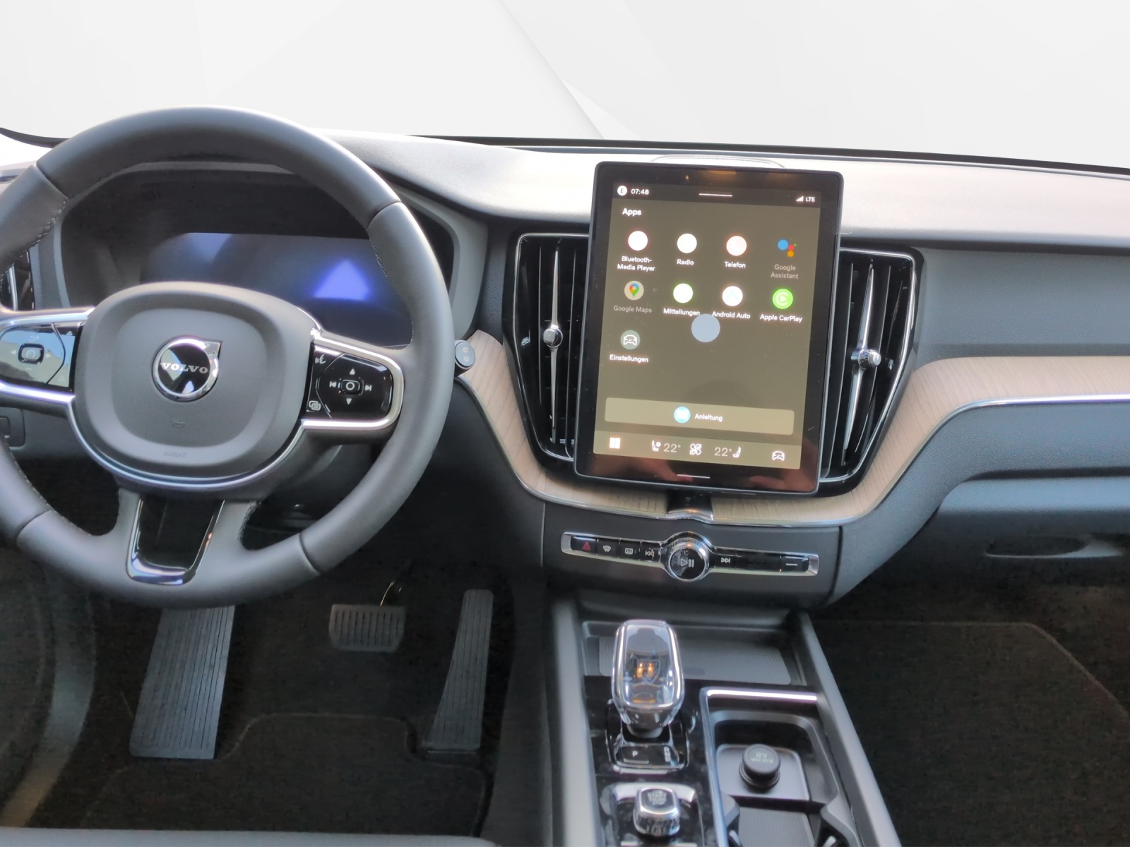 VOLVO XC60 2.0 T6 TE Plus Dark eAWD-image-10