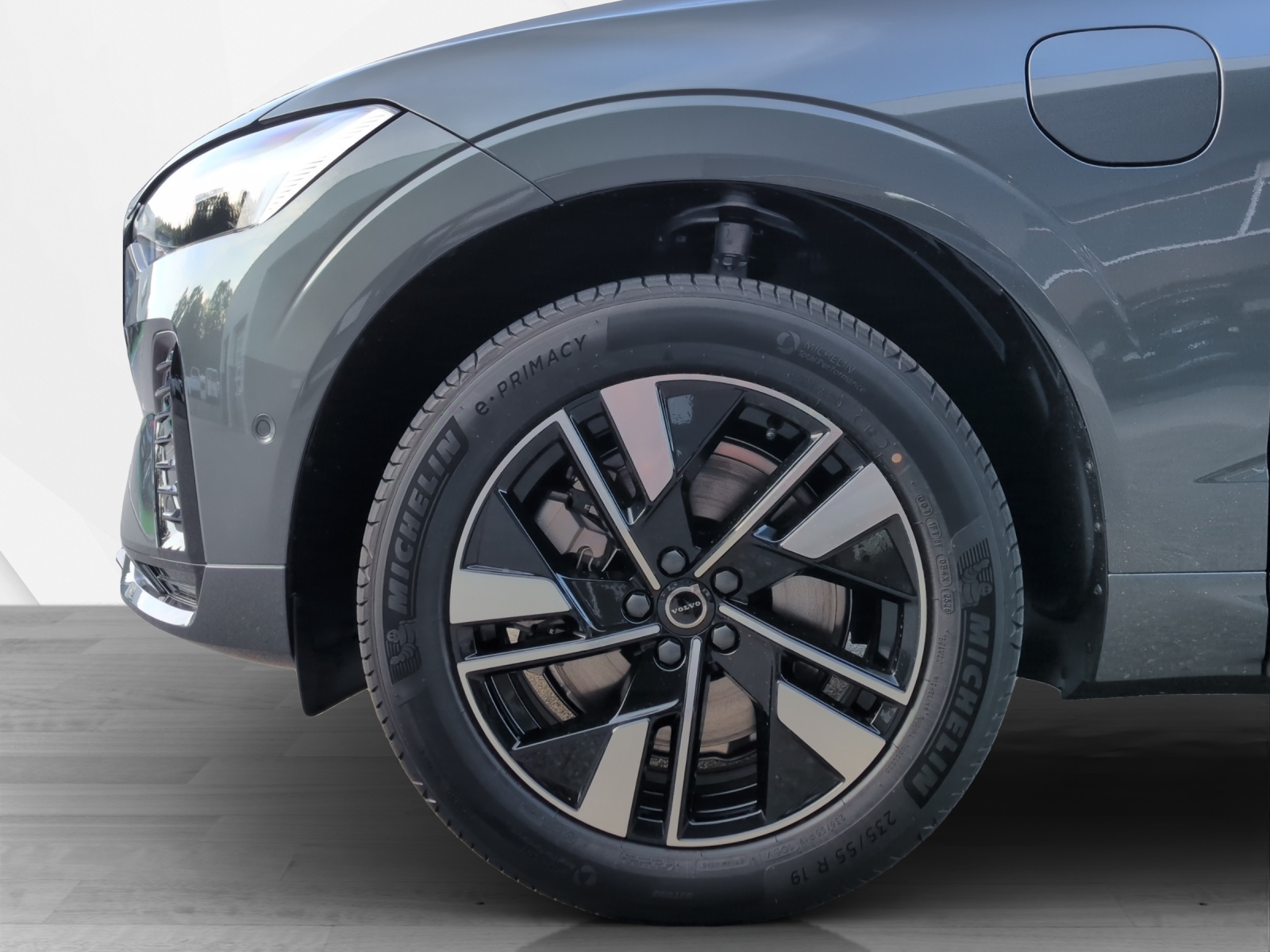 VOLVO XC60 2.0 T6 TE Plus Dark eAWD-image-8