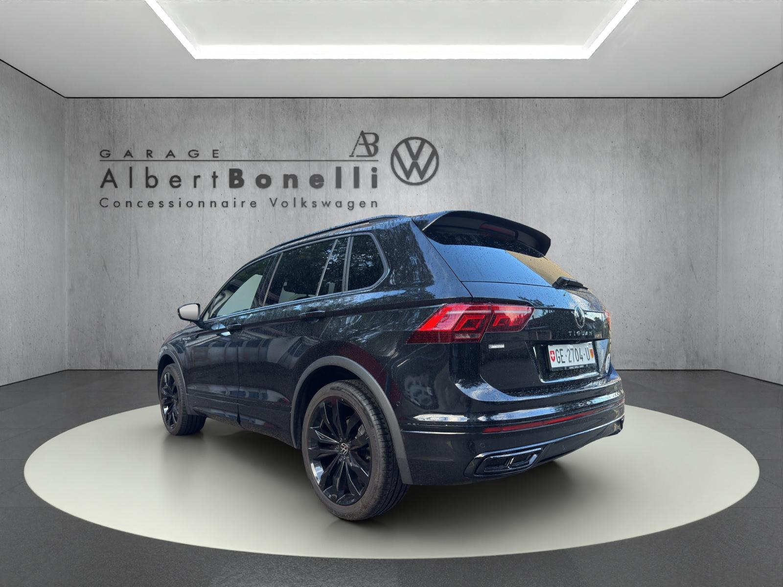 VW Tiguan 2.0TSI R-Line 4Motion DSG-showroom-element-1