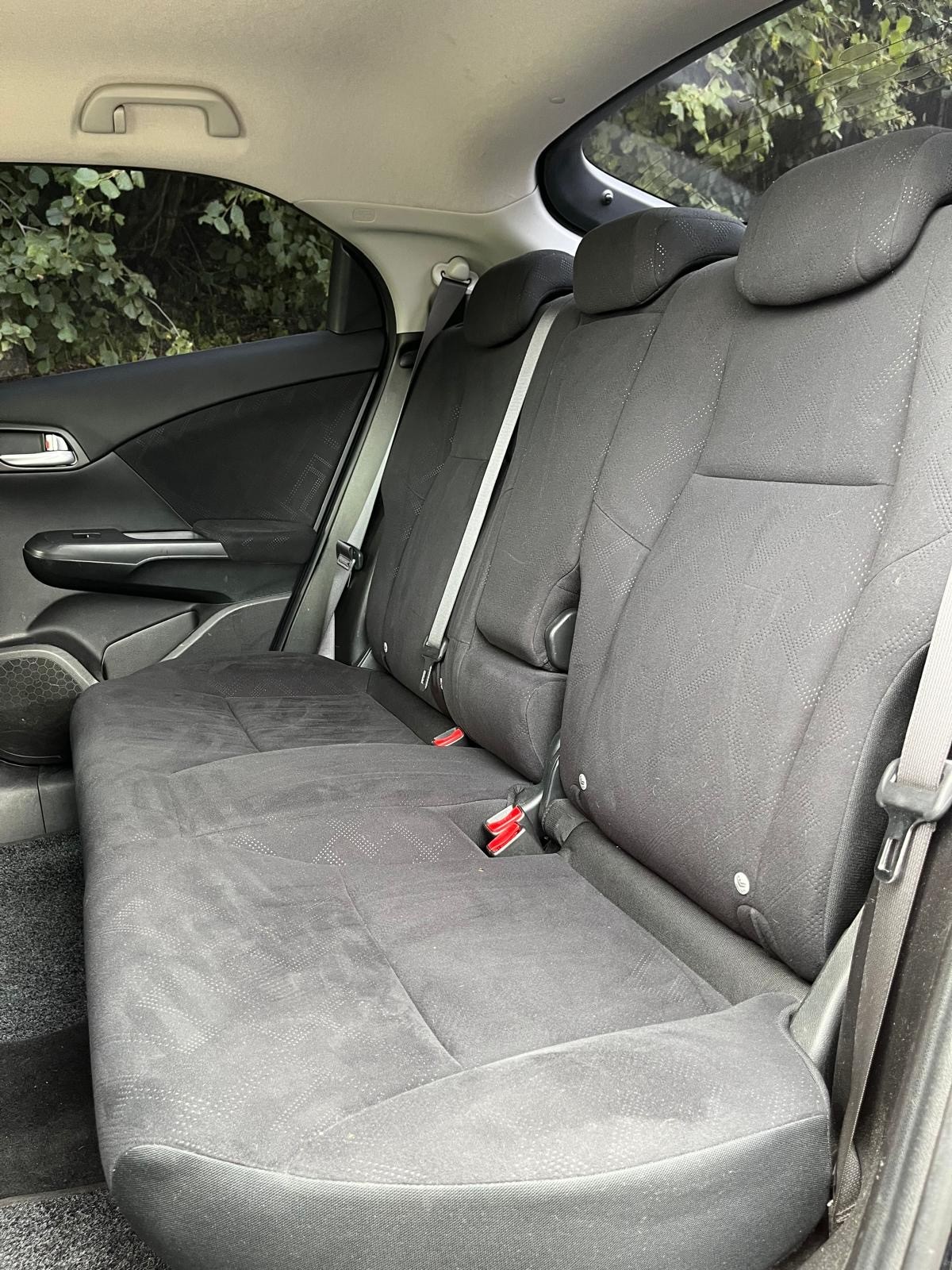 HONDA Civic 1.8i Comfort-image-6
