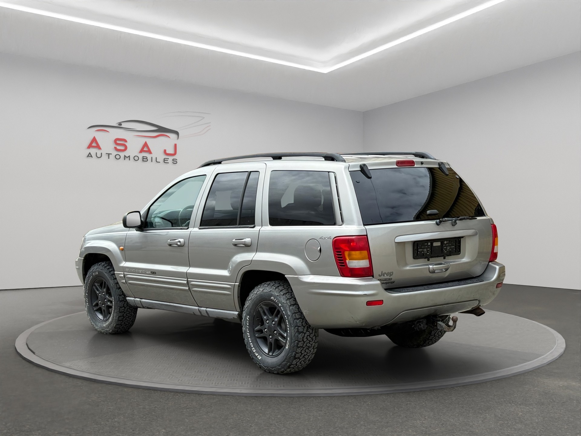 JEEP Grand Cherokee 4.7 Limited Automatic-image-6