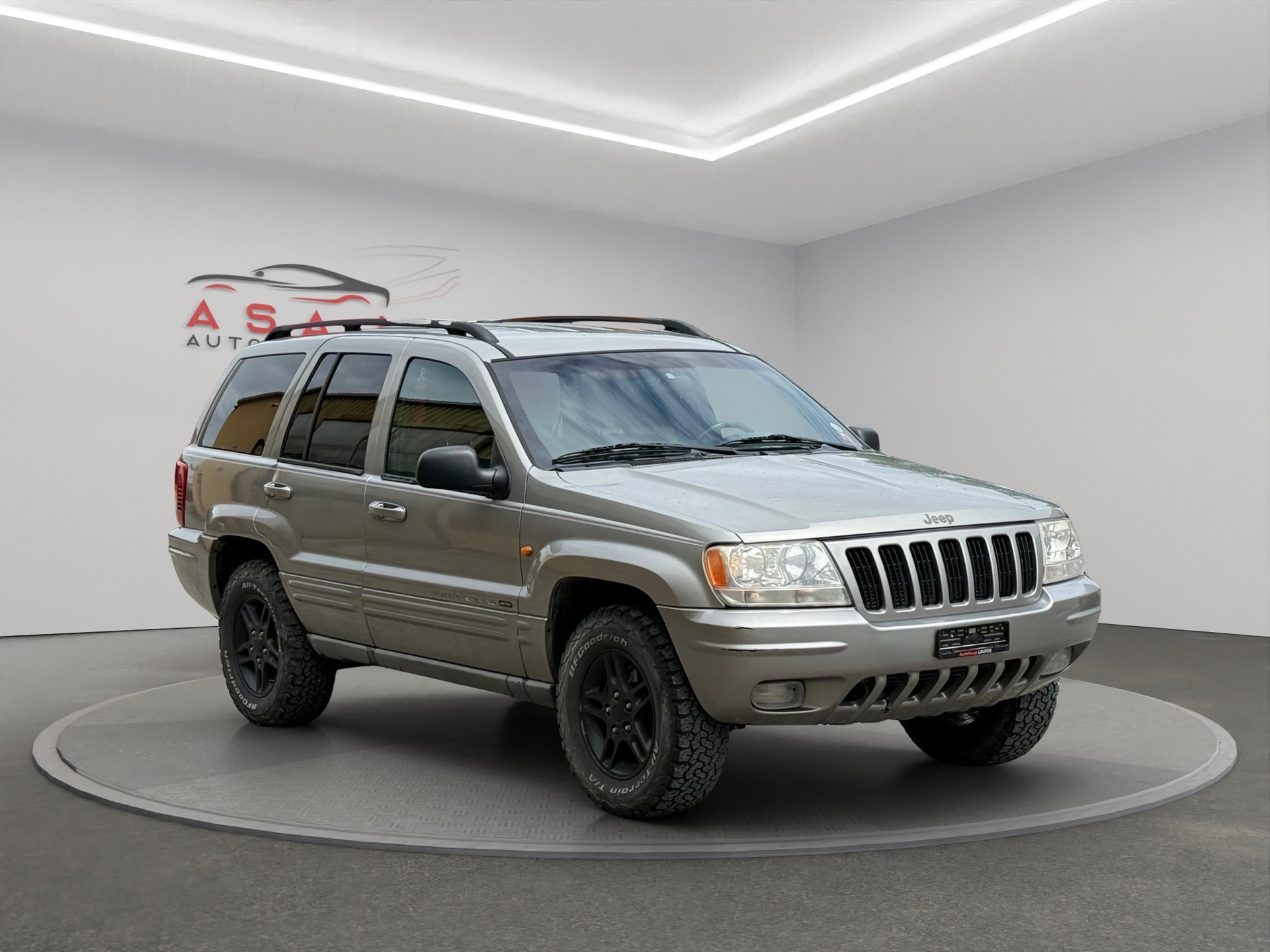 JEEP Grand Cherokee 4.7 Limited Automatic-image-2
