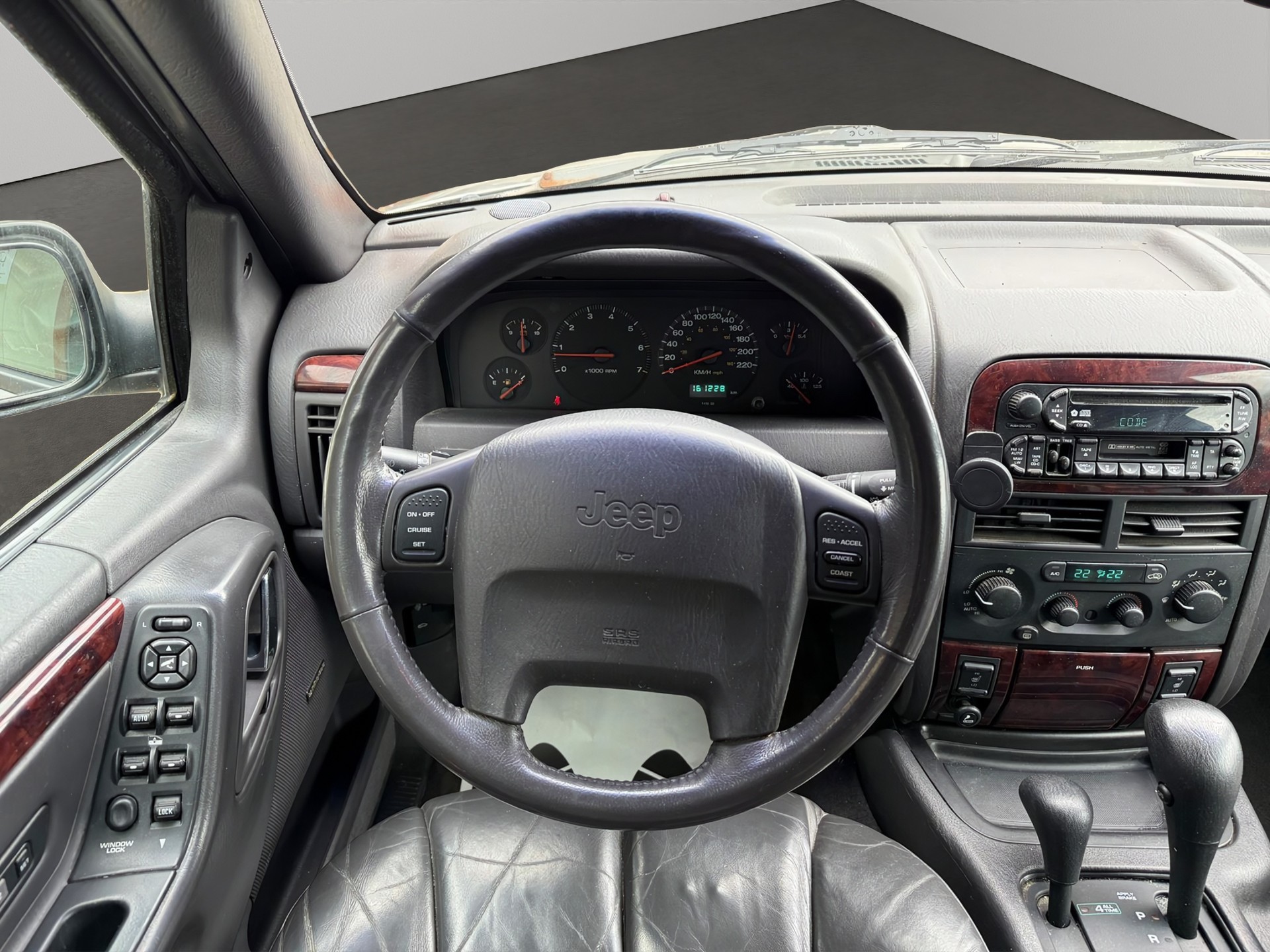 JEEP Grand Cherokee 4.7 Limited Automatic-image-9