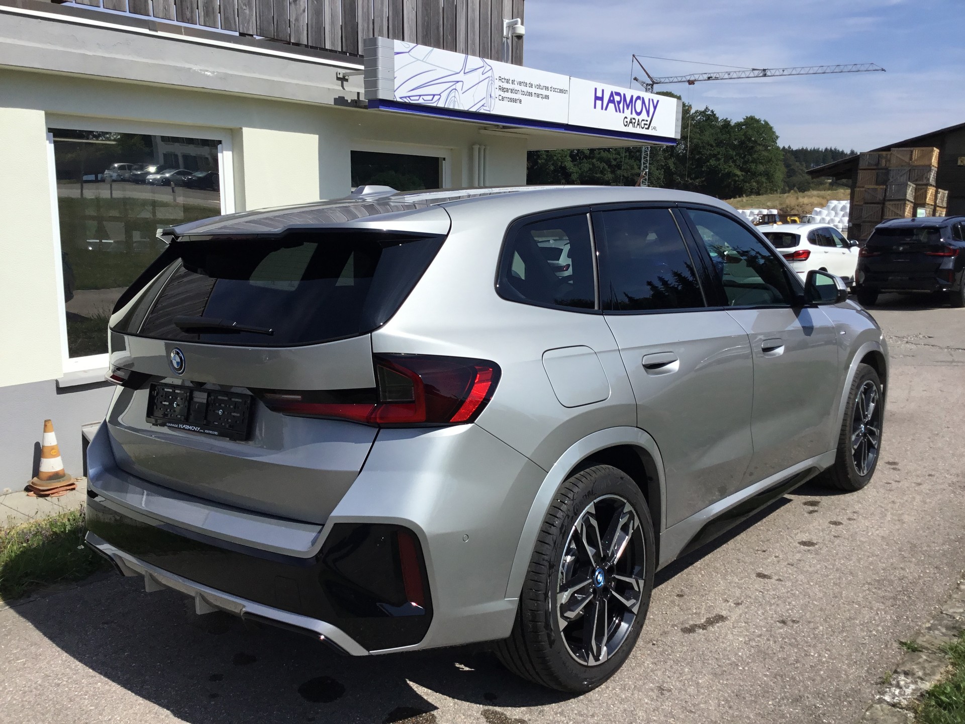 BMW iX1 xDrive 30 M Sport-image-6