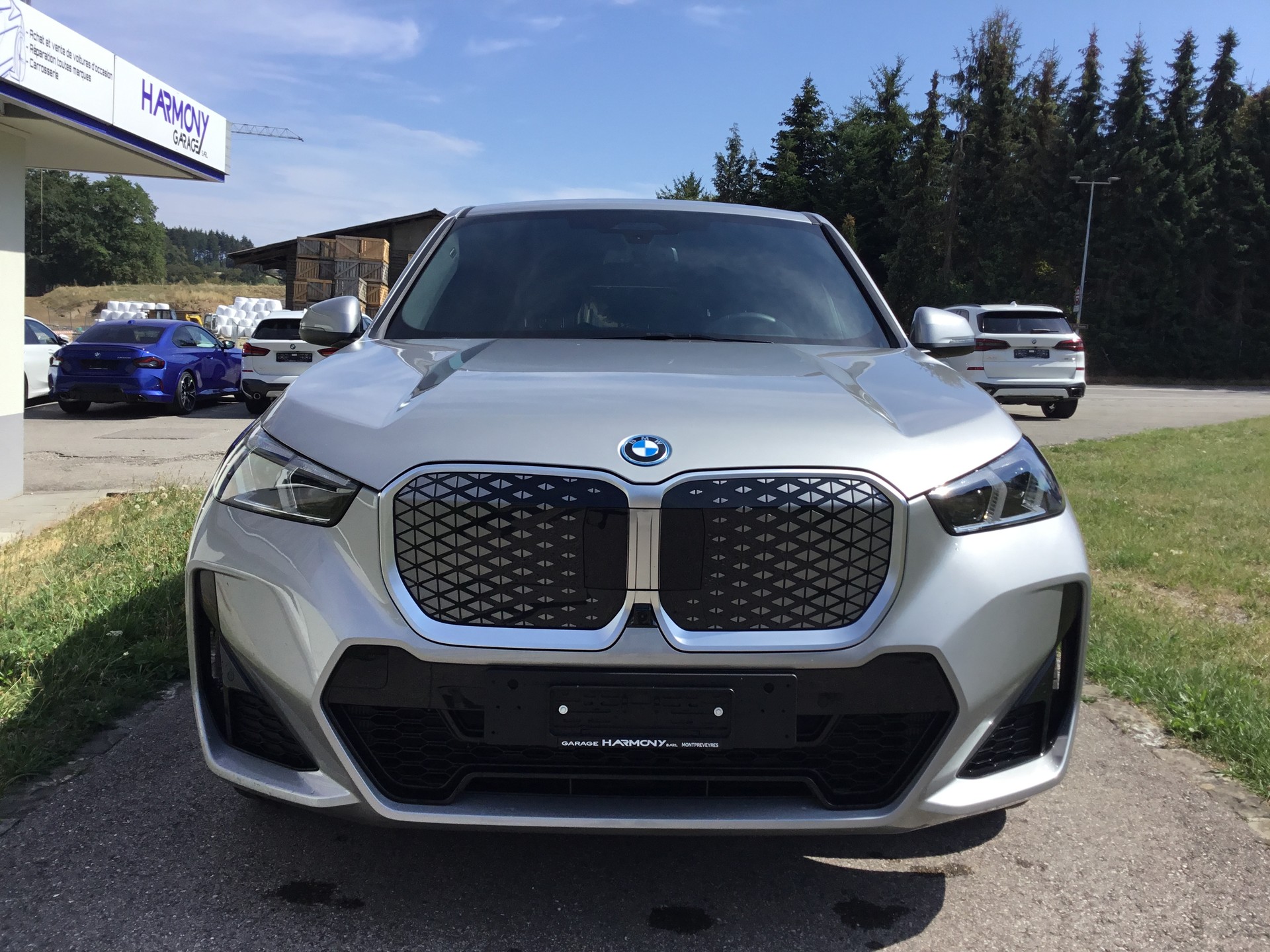 BMW iX1 xDrive 30 M Sport-image-2