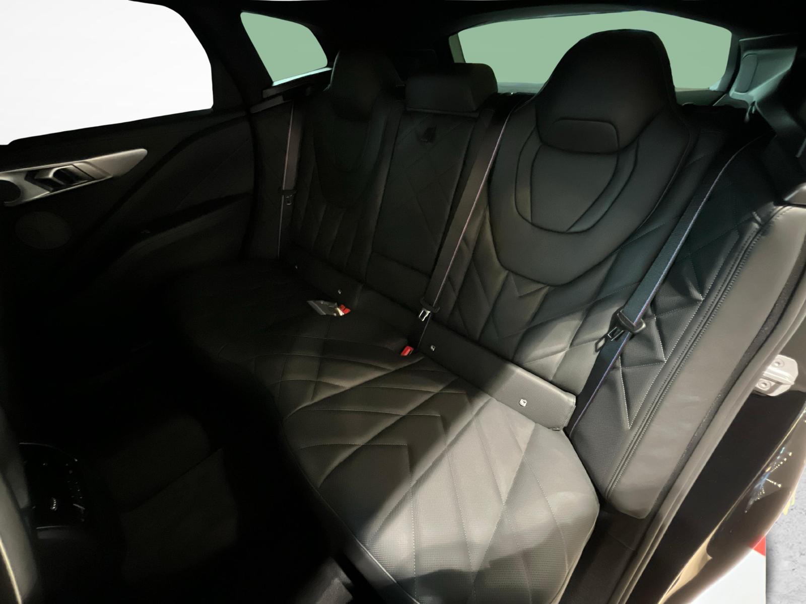 BMW XM Label Plug-in Hybrid-image-8