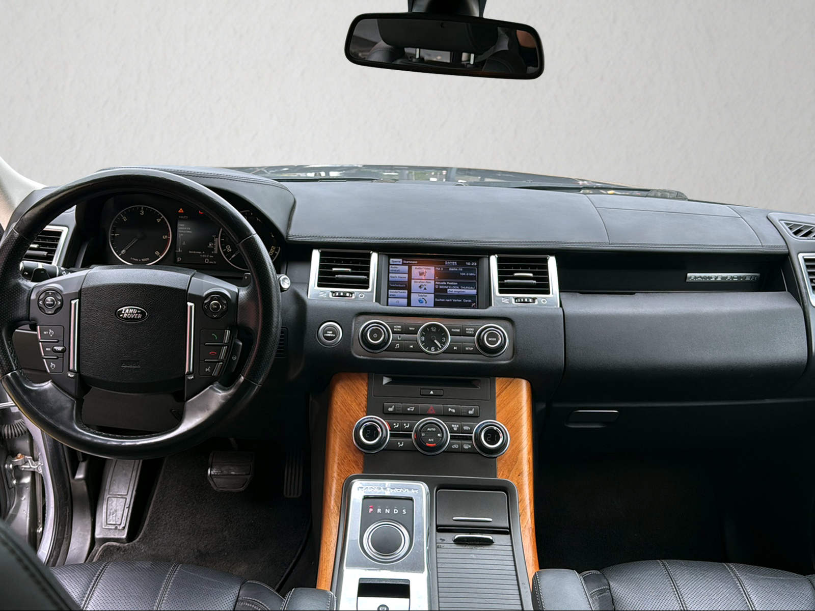 LAND ROVER Range Rover Sport 3.0 TDV6 SE Automatic-image-12