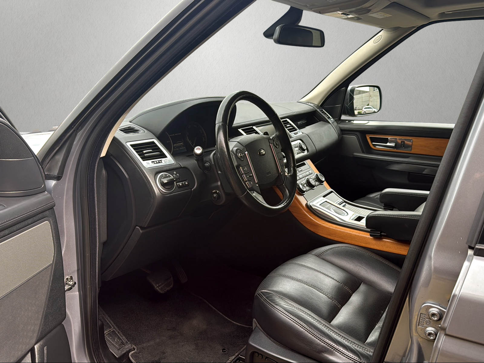 LAND ROVER Range Rover Sport 3.0 TDV6 SE Automatic-image-8