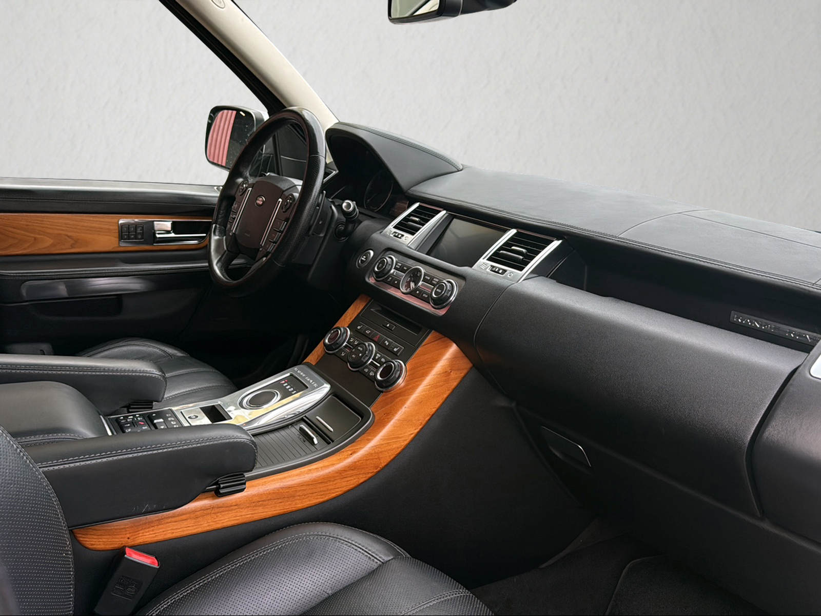 LAND ROVER Range Rover Sport 3.0 TDV6 SE Automatic-image-13