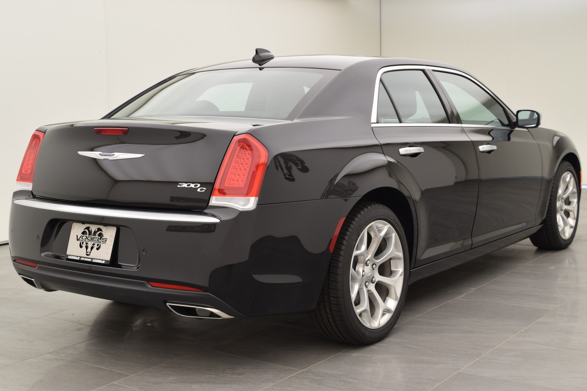 CHRYSLER 300C 5.7 V8-image-4