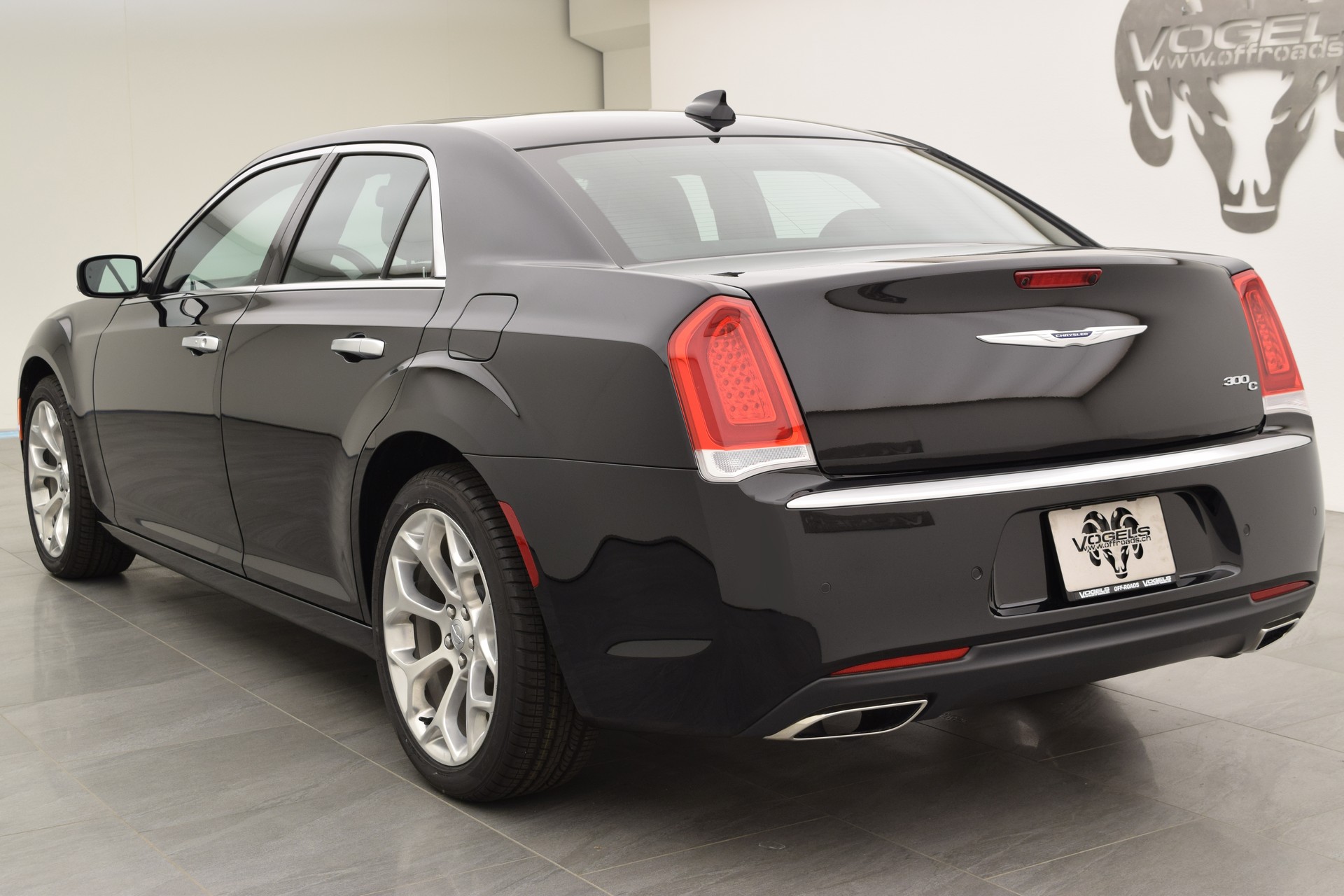 CHRYSLER 300C 5.7 V8-image-6