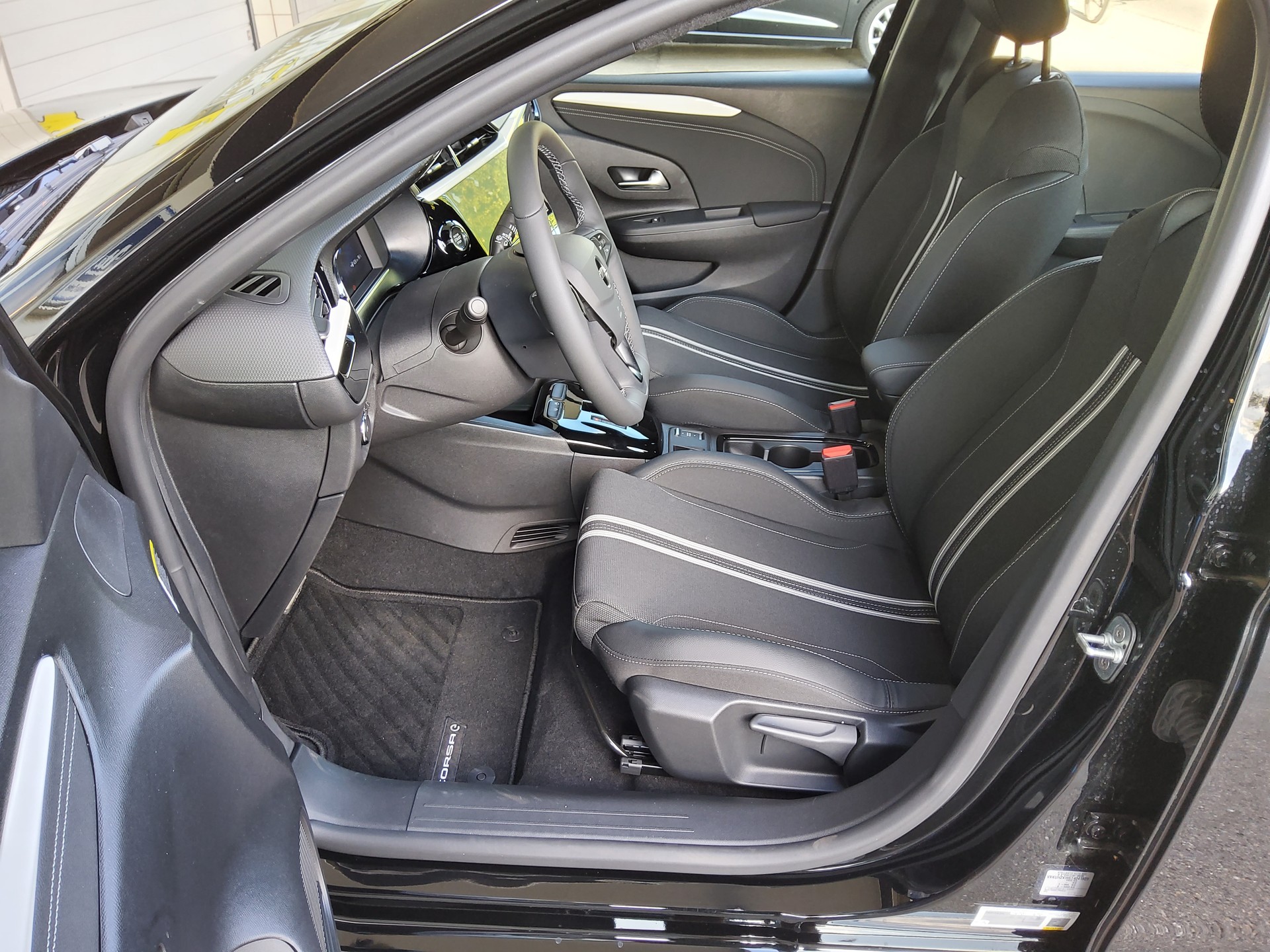 OPEL Corsa e- 51kWh GS-image-6