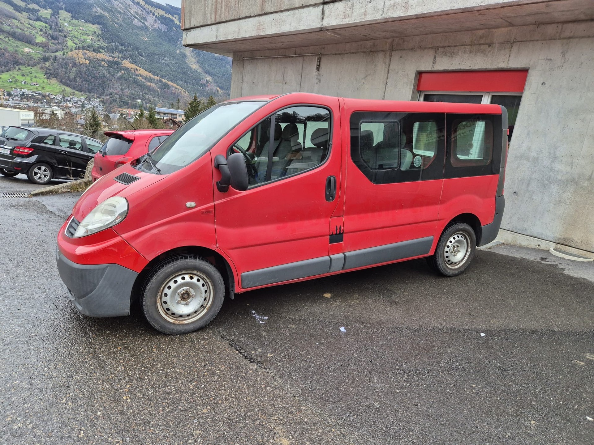 RENAULT Trafic 2.0 dCi 90 2.7t L1H1 Authentique-image-2