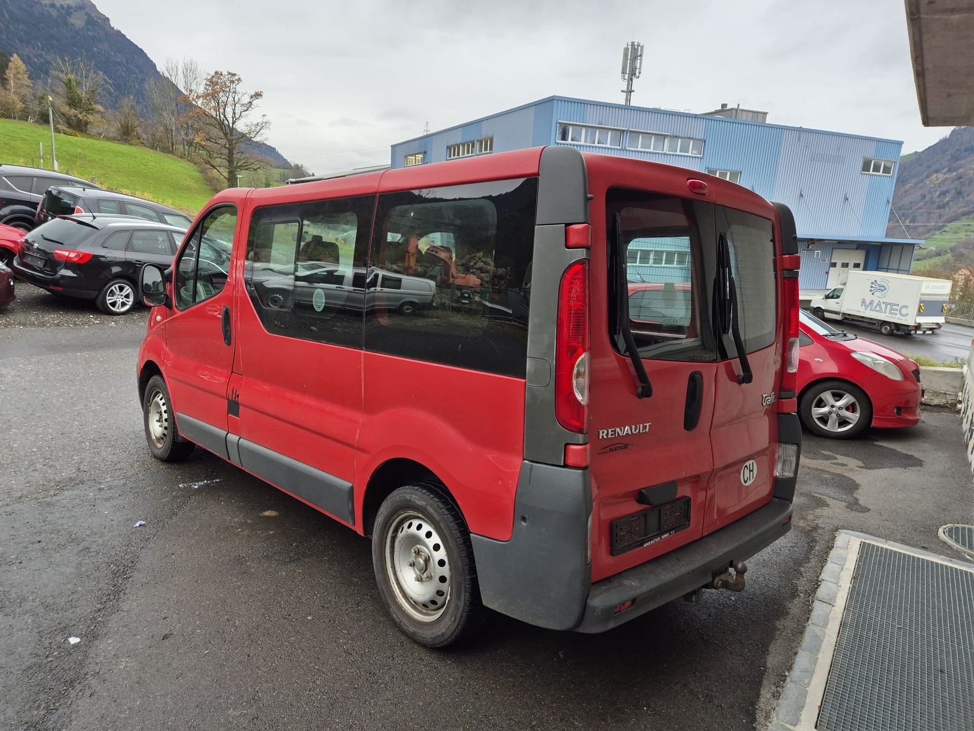RENAULT Trafic 2.0 dCi 90 2.7t L1H1 Authentique-image-3