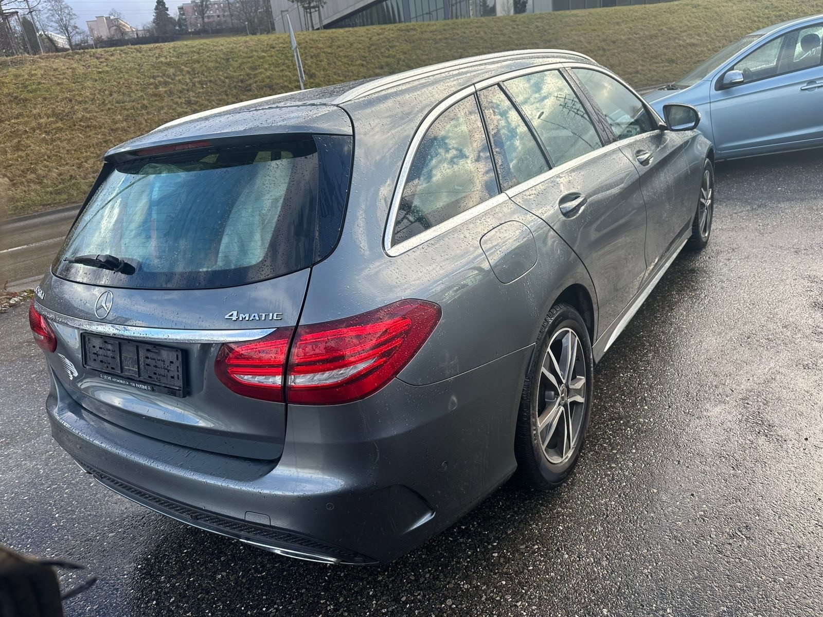 MERCEDES-BENZ C 250 d Swiss Star AMG Line 4Matic 9G-Tronic-image-5