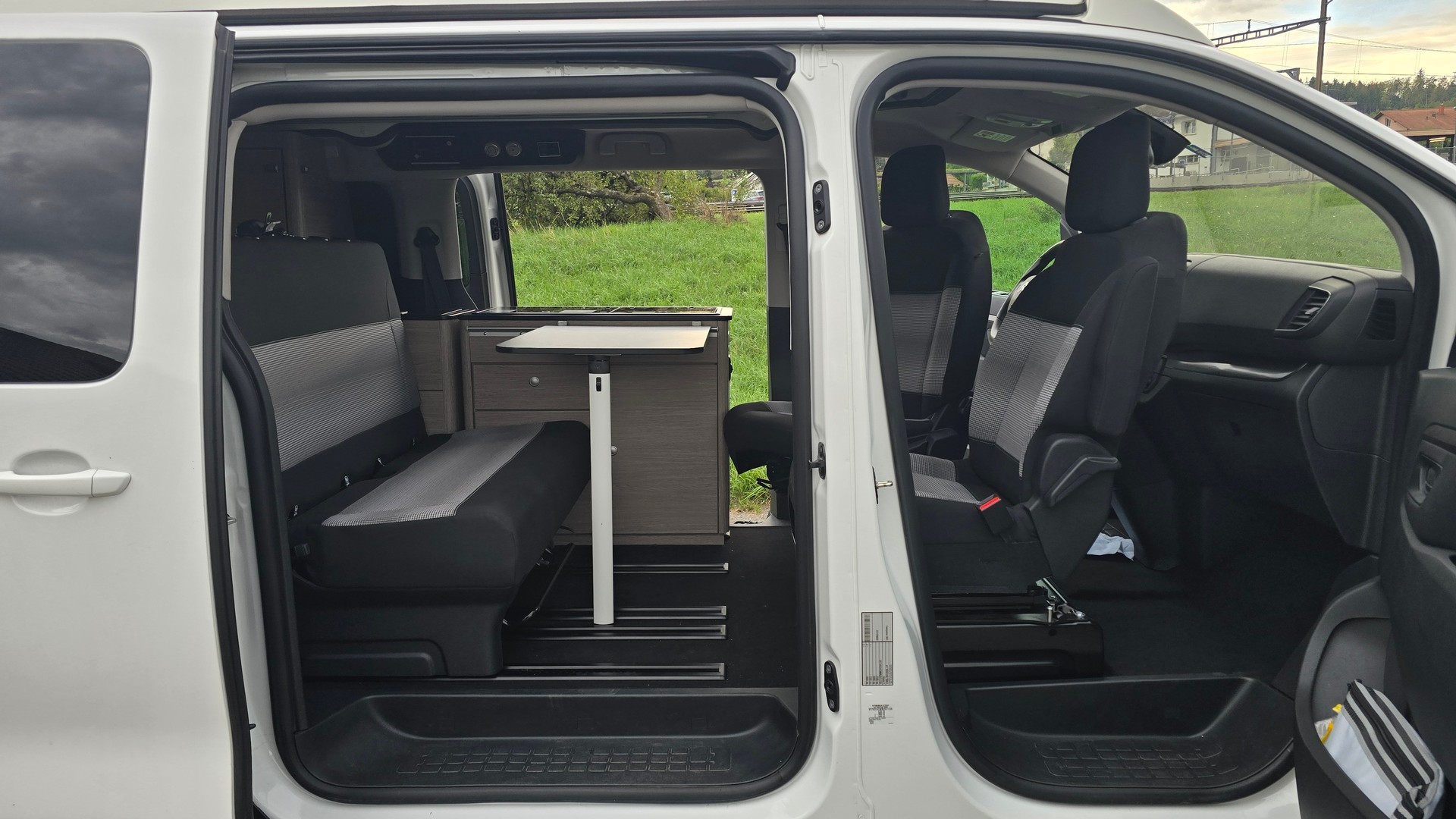 CITROEN Spacetourer Campster POESSL 2.0M-image-2