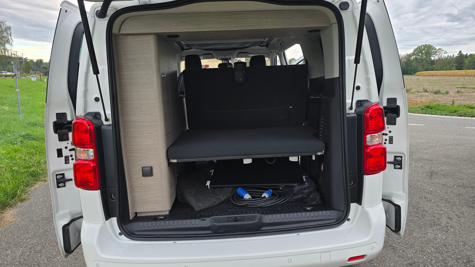 CITROEN Spacetourer Campster POESSL 2.0M-image-8