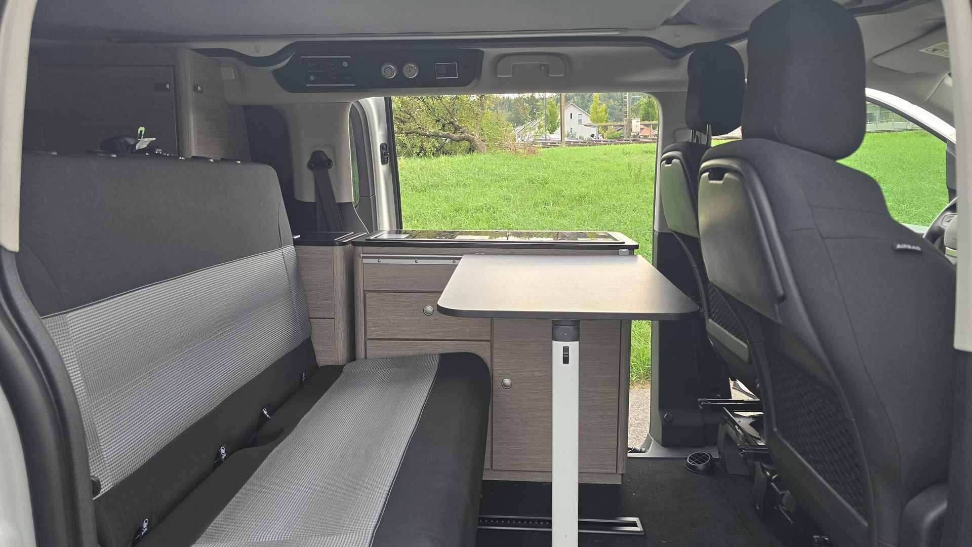 CITROEN Spacetourer Campster POESSL 2.0M-image-4